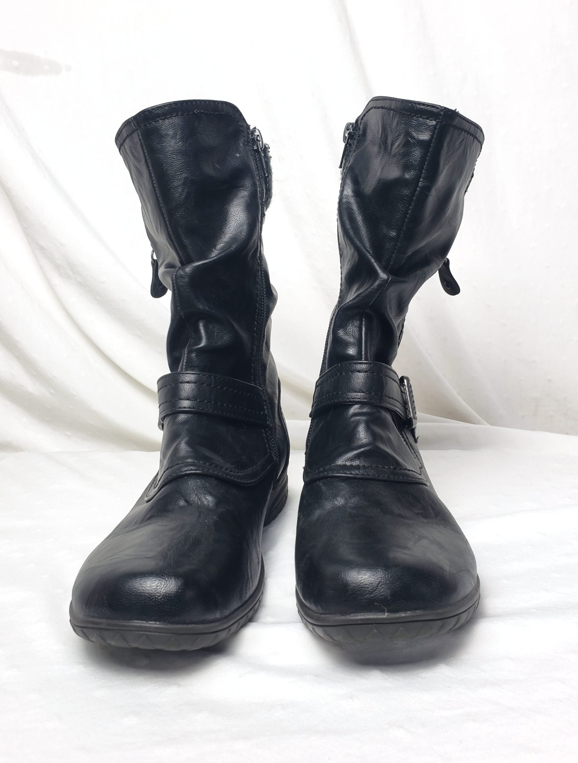 Чорні жіночі черевики PAVERS 37-38 розмір - стильне демісезонне взуття в ідеальному стані 2 Чорні жіночі черевики PAVERS 37-38 розмір - стильне демісезонне взуття в ідеальному стані - Зображення 2