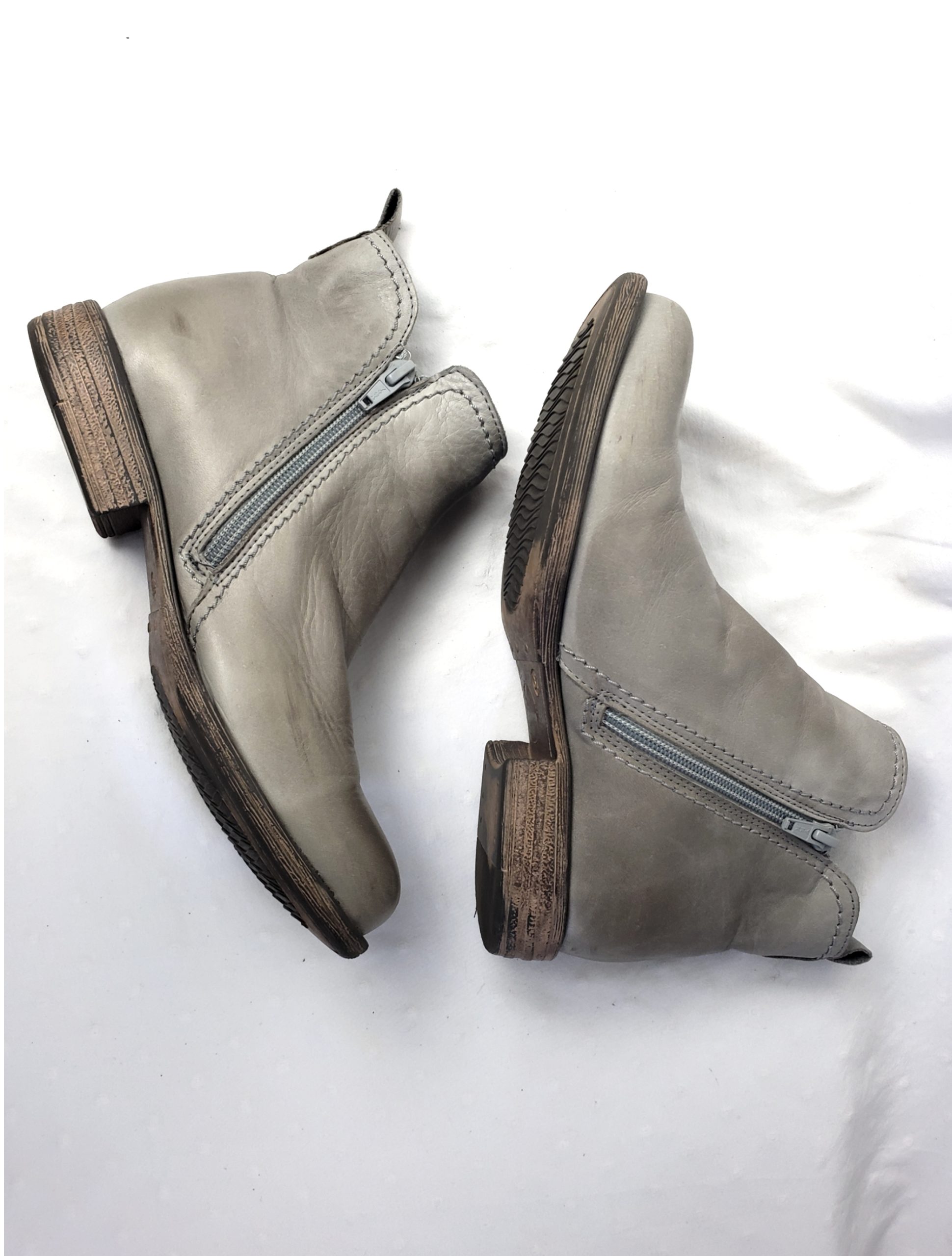 Сірі шкіряні черевики 37 розміру - ідеальне весняно-осіннє взуття для щоденного стилю 6 Сірі шкіряні черевики 37 розміру - ідеальне весняно-осіннє взуття для щоденного стилю - Зображення 6