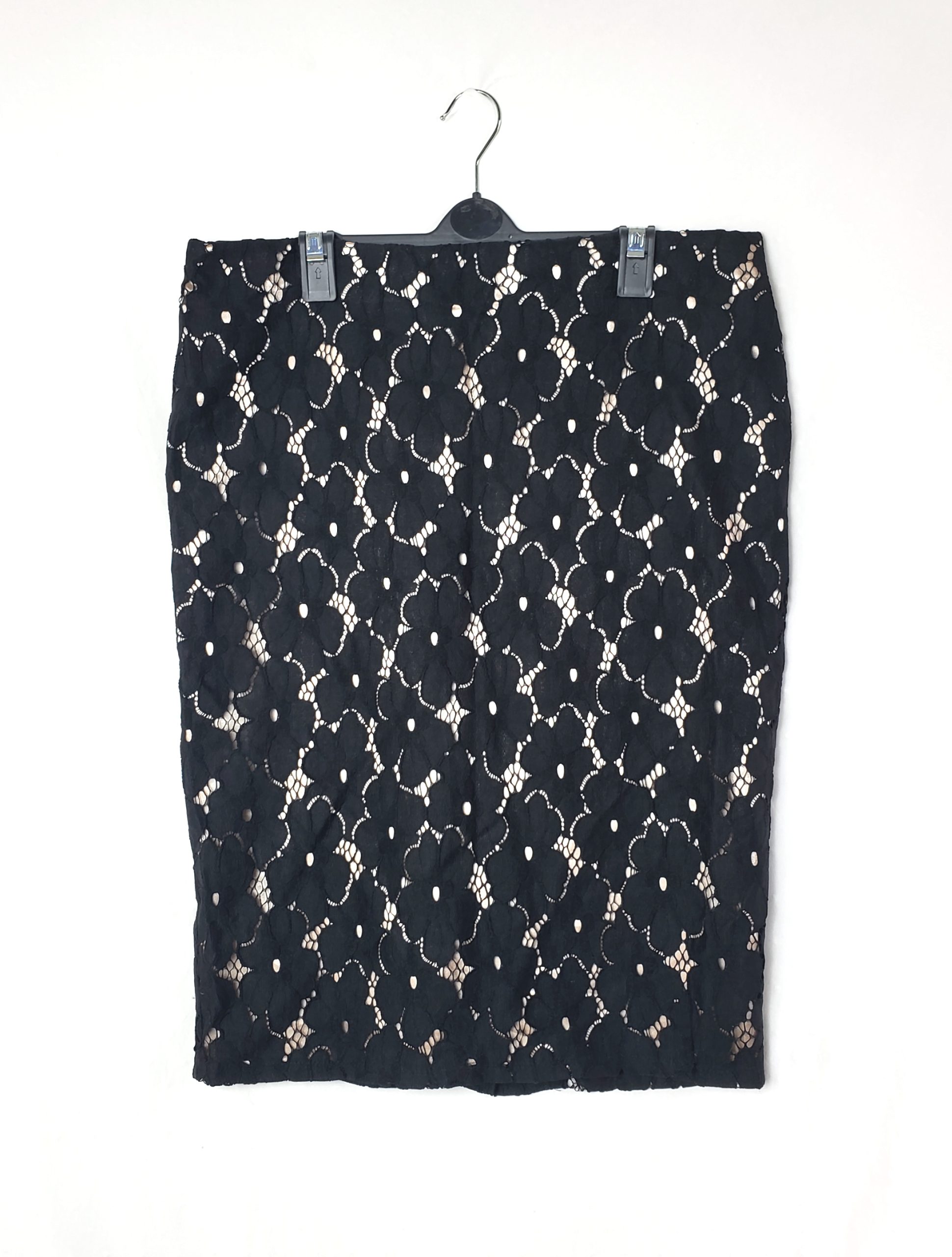 Чорна спідниця George з мереживом - елегантна жіноча спідниця міді в ідеальному стані 1 Чорна спідниця George з мереживом - елегантна жіноча спідниця міді в ідеальному стані