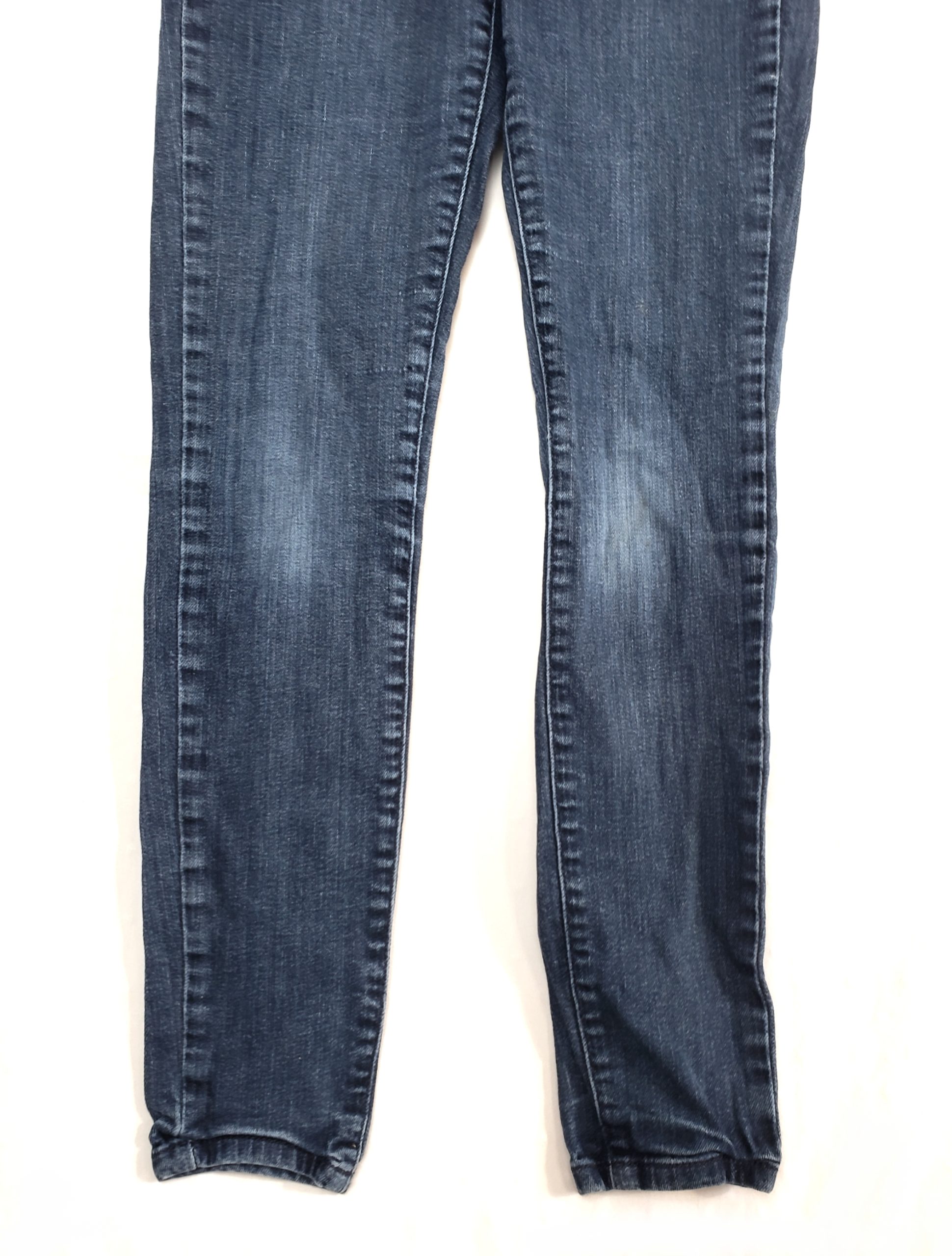 Стильні сині джинси Forever 21 - елегантний vintage образ для модної жінки 6 Стильні сині джинси Forever 21 - елегантний vintage образ для модної жінки - Зображення 6