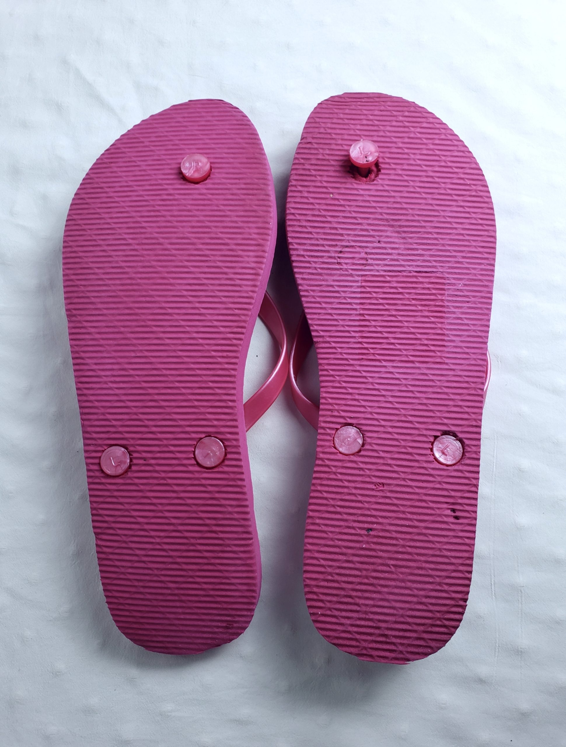 Рожеві гумові в'єтнамки розмір 40-41 - літнє взуття з дефектами за доступною ціною 3 Рожеві гумові в'єтнамки розмір 40-41 - літнє взуття з дефектами за доступною ціною - Зображення 3