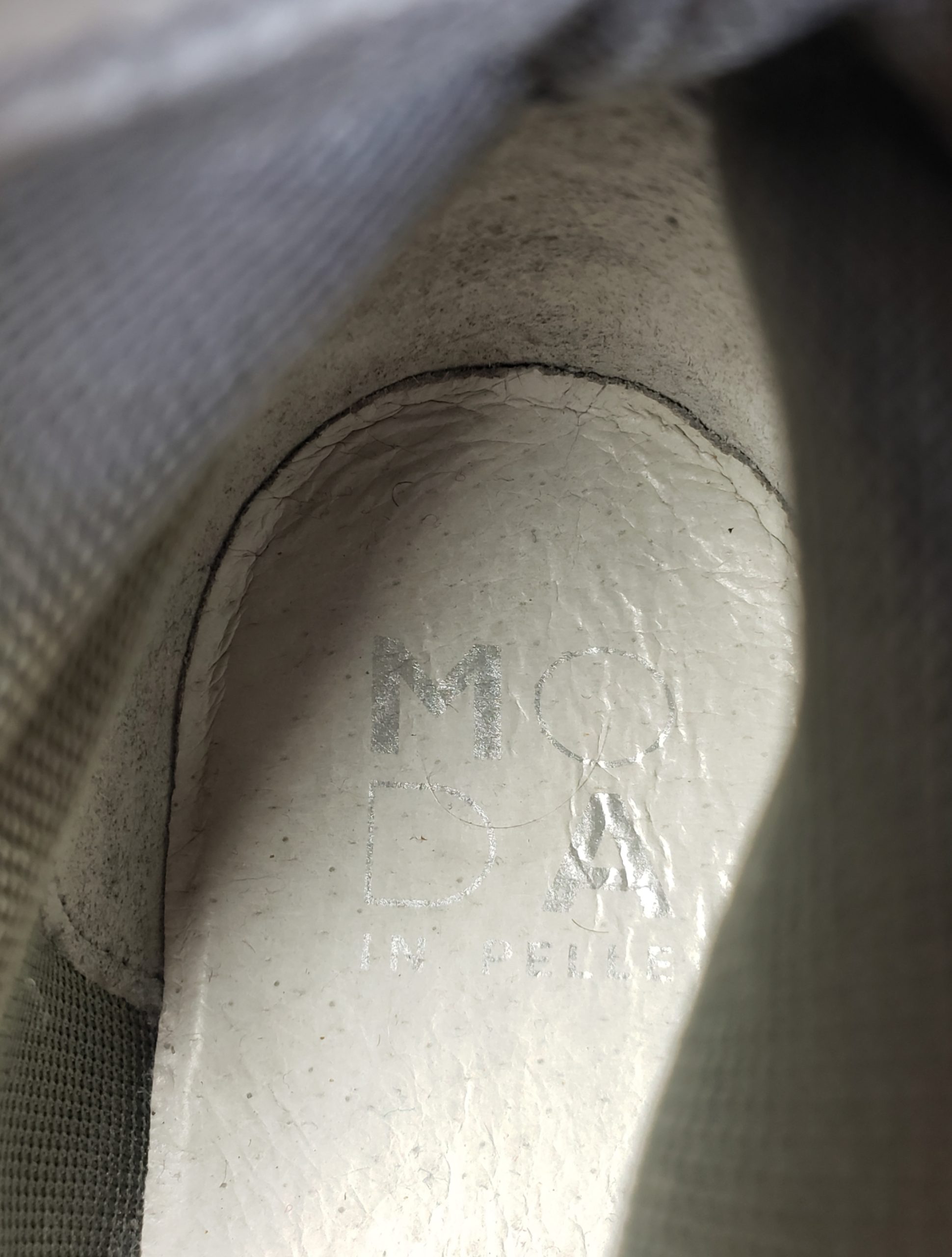 Сірі шкіряні черевики 37 розміру - ідеальне весняно-осіннє взуття для щоденного стилю 9 Сірі шкіряні черевики 37 розміру - ідеальне весняно-осіннє взуття для щоденного стилю - Зображення 9