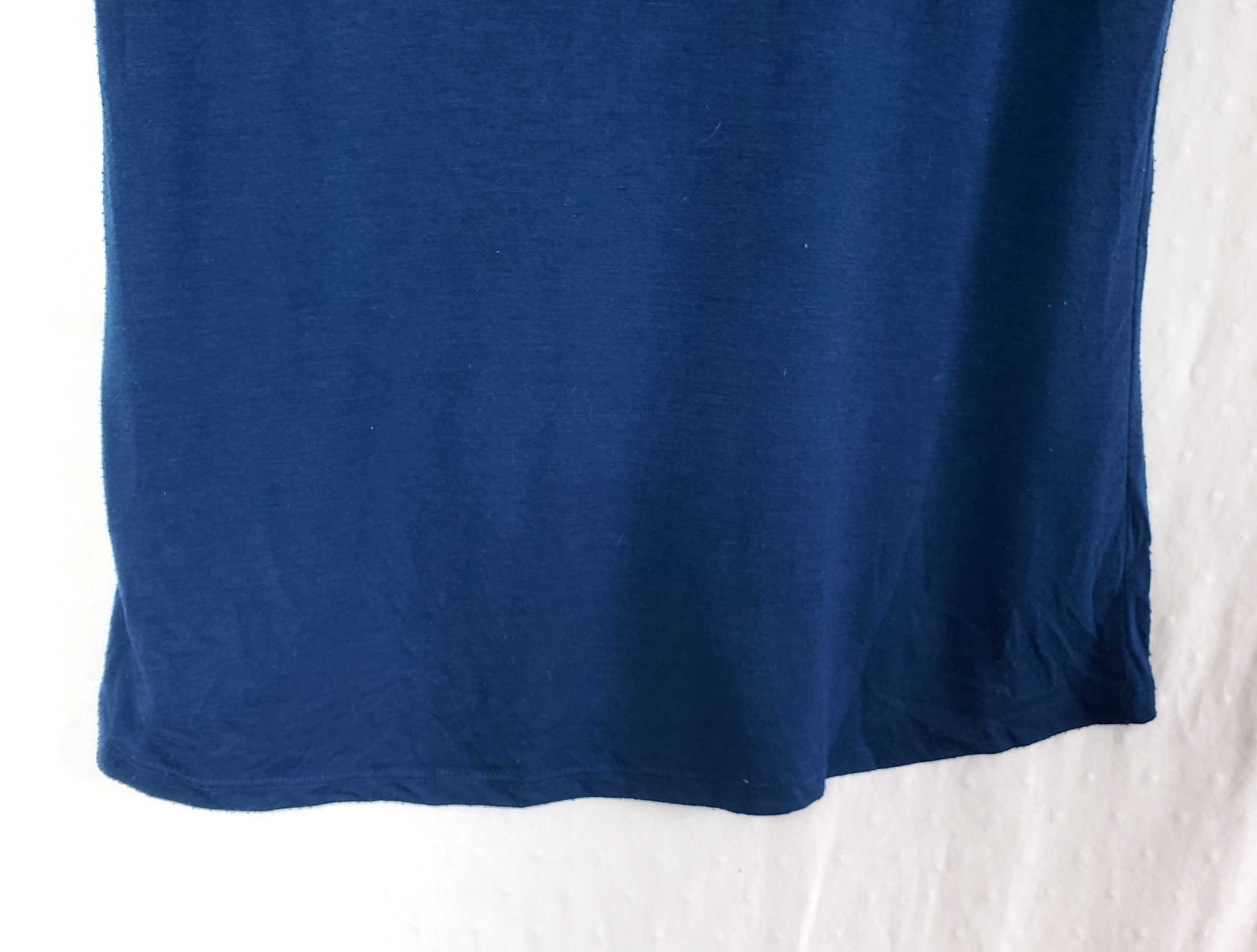 Синя футболка з паєтками - стильний топ для вечірок та повсякденного носіння 6 Синя футболка з паєтками - стильний топ для вечірок та повсякденного носіння - Зображення 6