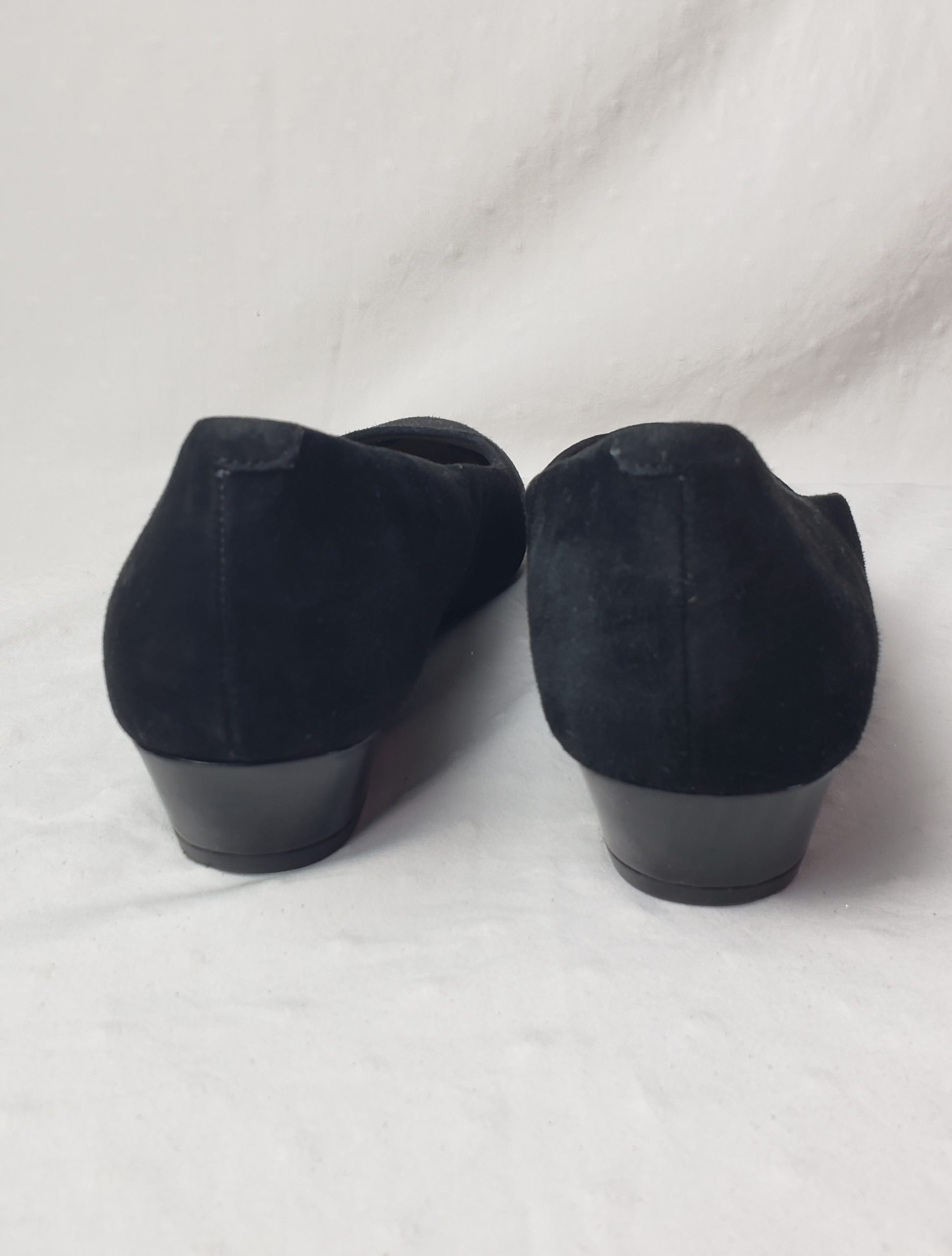 Елегантні чорні туфлі M&S - стильне взуття з натуральної шкіри в ідеальному стані 8 Елегантні чорні туфлі M&S - стильне взуття з натуральної шкіри в ідеальному стані - Зображення 8