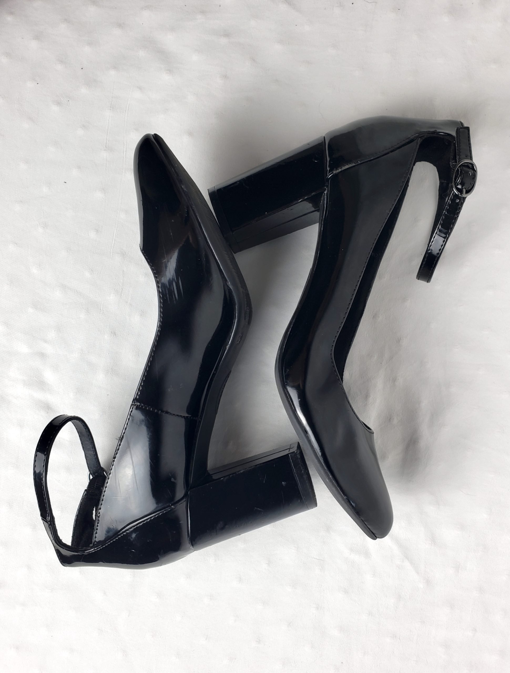 Чорні туфлі Graceland з ремінцем розмір 39 - елегантне жіноче взуття на каблуку 9 см 9 Чорні туфлі Graceland з ремінцем розмір 39 - елегантне жіноче взуття на каблуку 9 см - Зображення 9