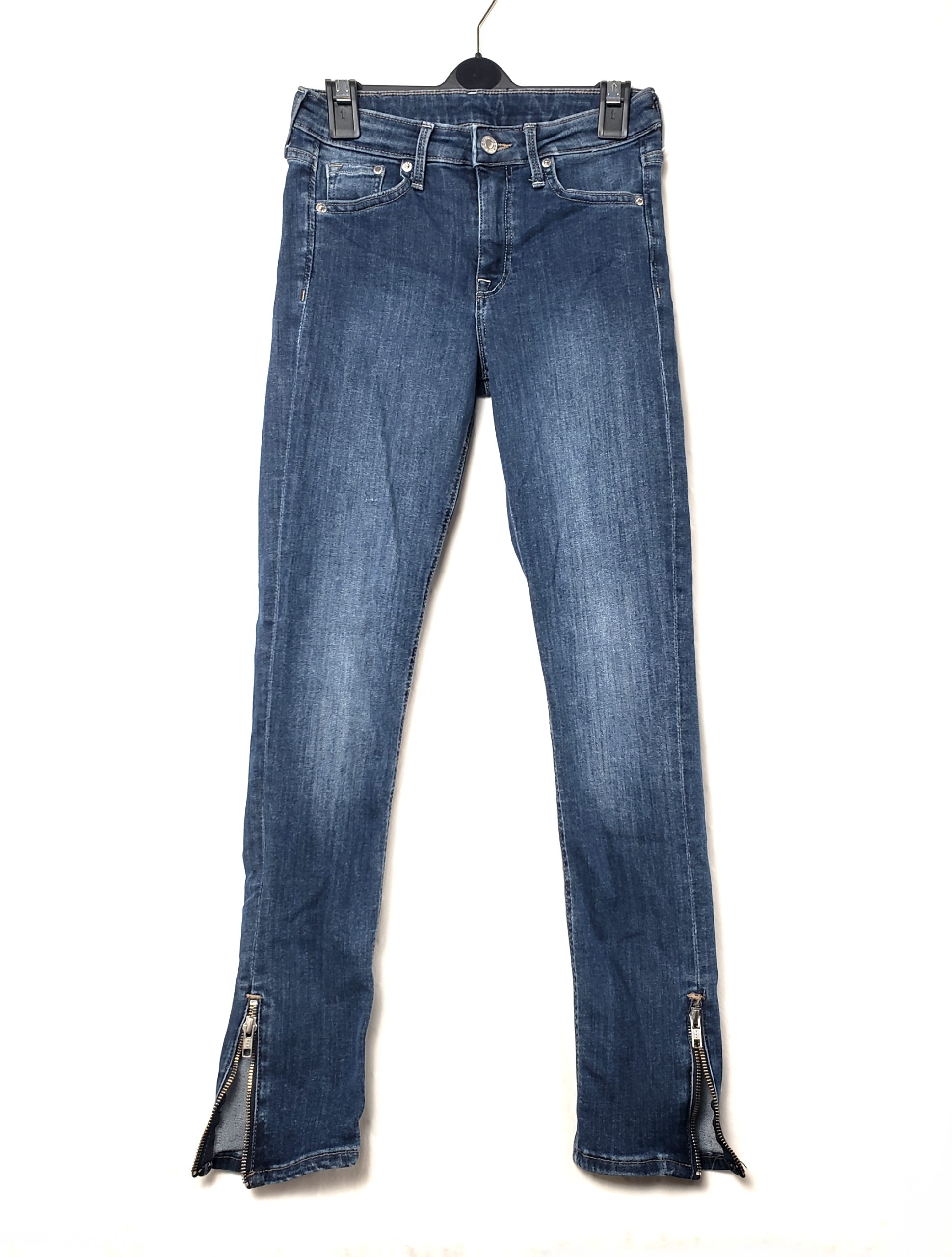 Стильні сині джинси скінні H&M - елегантний модний образ з блискавками 1 Стильні сині джинси скінні H&M - елегантний модний образ з блискавками