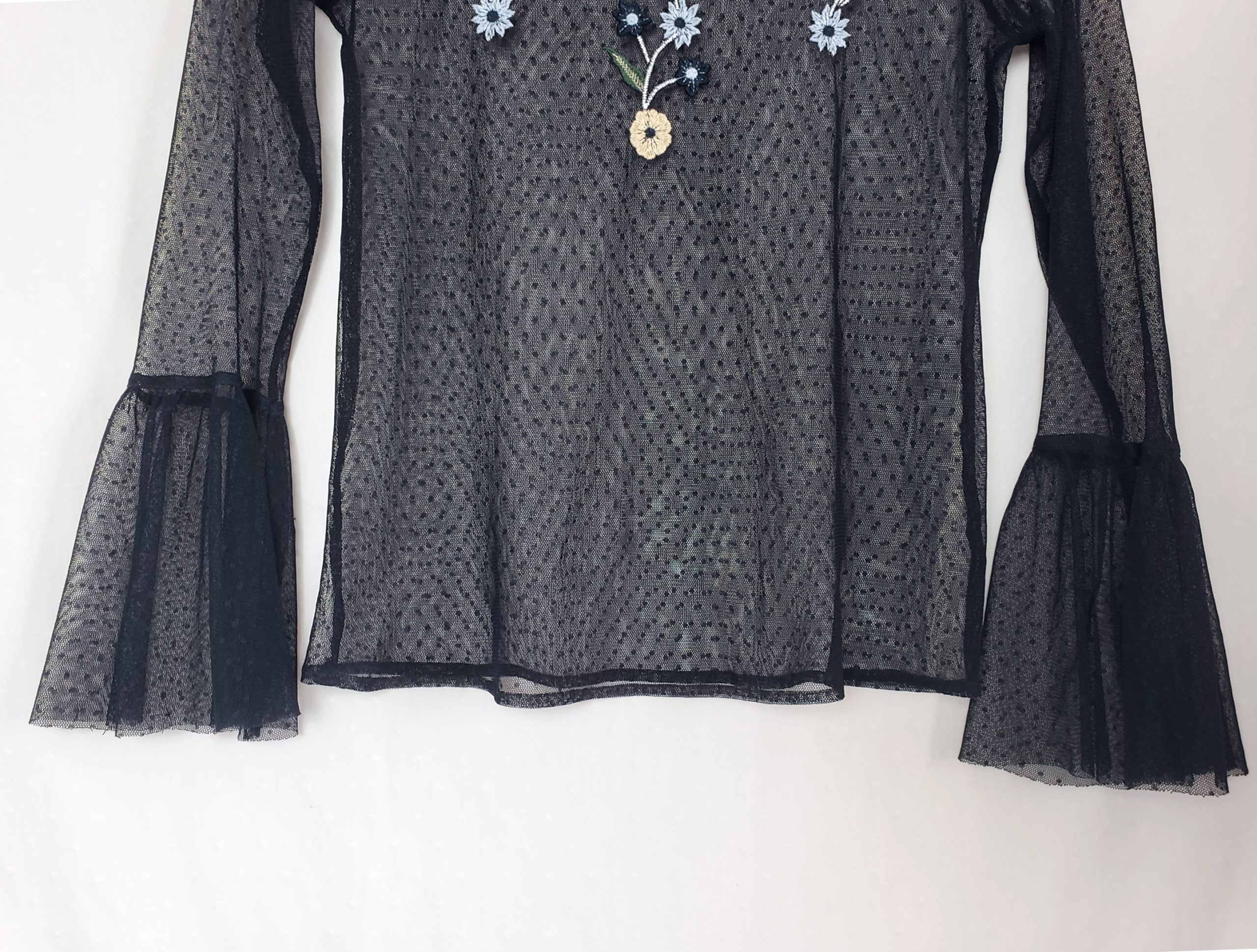 Стильна чорна блуза з вишивкою Next - елегантний винтажний стиль з романтичними рукавами-клеш 7 Стильна чорна блуза з вишивкою Next - елегантний винтажний стиль з романтичними рукавами-клеш - Зображення 7