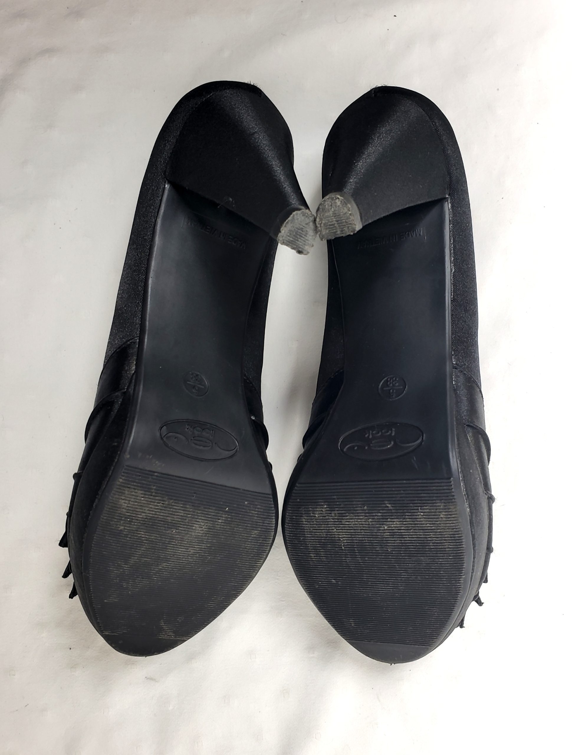 Літні чорні туфлі на каблуку 10 см розмір 38 - елегантне взуття для офісу та свят 3 Літні чорні туфлі на каблуку 10 см розмір 38 - елегантне взуття для офісу та свят - Зображення 3