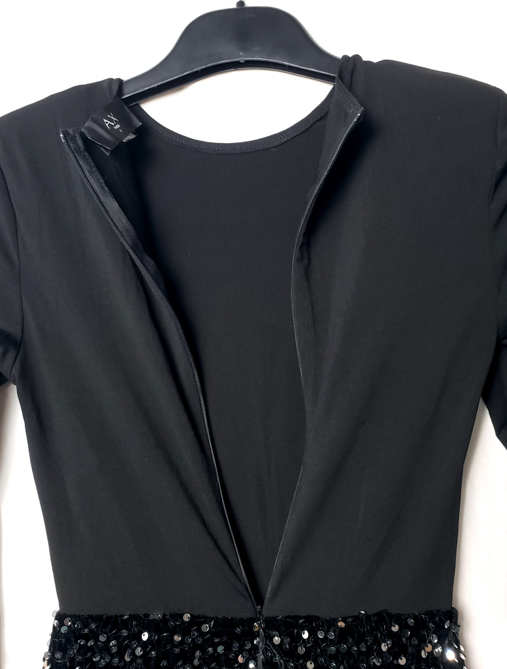 Чорна коктейльна сукня з паєтками - ідеальна для вечірок та святкових подій 6 Чорна коктейльна сукня з паєтками - ідеальна для вечірок та святкових подій - Зображення 6