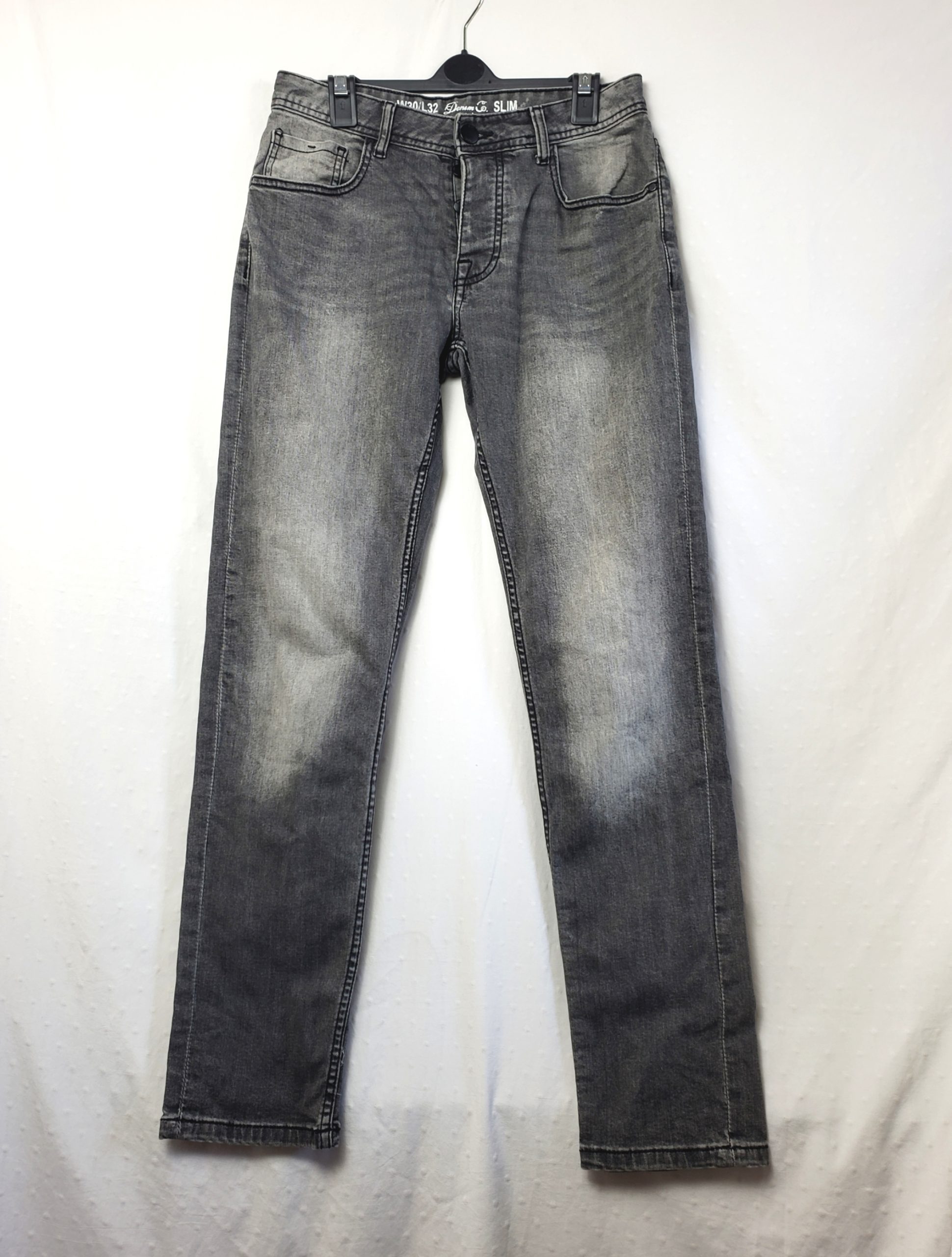 Стильні сірі джинси Denim Co. Slim - модний vintage look з ідеальною посадкою 1 Стильні сірі джинси Denim Co. Slim - модний vintage look з ідеальною посадкою