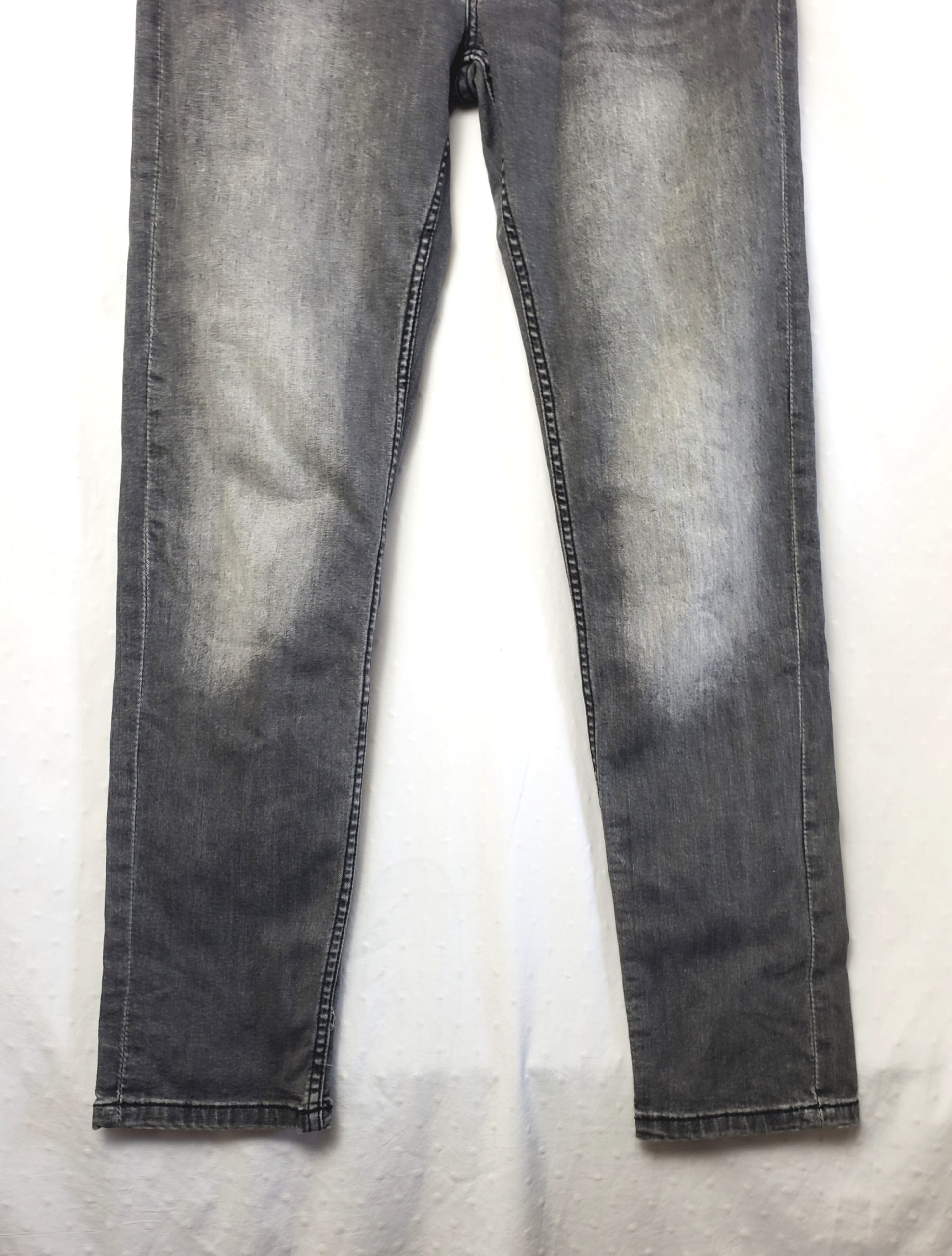 Стильні сірі джинси Denim Co. Slim - модний vintage look з ідеальною посадкою 7 Стильні сірі джинси Denim Co. Slim - модний vintage look з ідеальною посадкою - Зображення 7