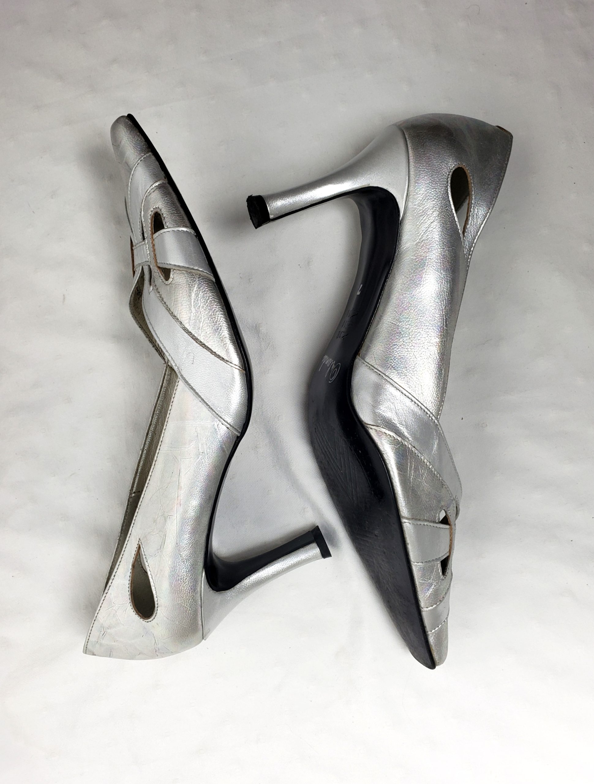 Срібні літні туфлі Orlando 39/40 розмір - елегантне взуття для особливих випадків та повсякденного носіння 4 Срібні літні туфлі Orlando 39/40 розмір - елегантне взуття для особливих випадків та повсякденного носіння - Зображення 4