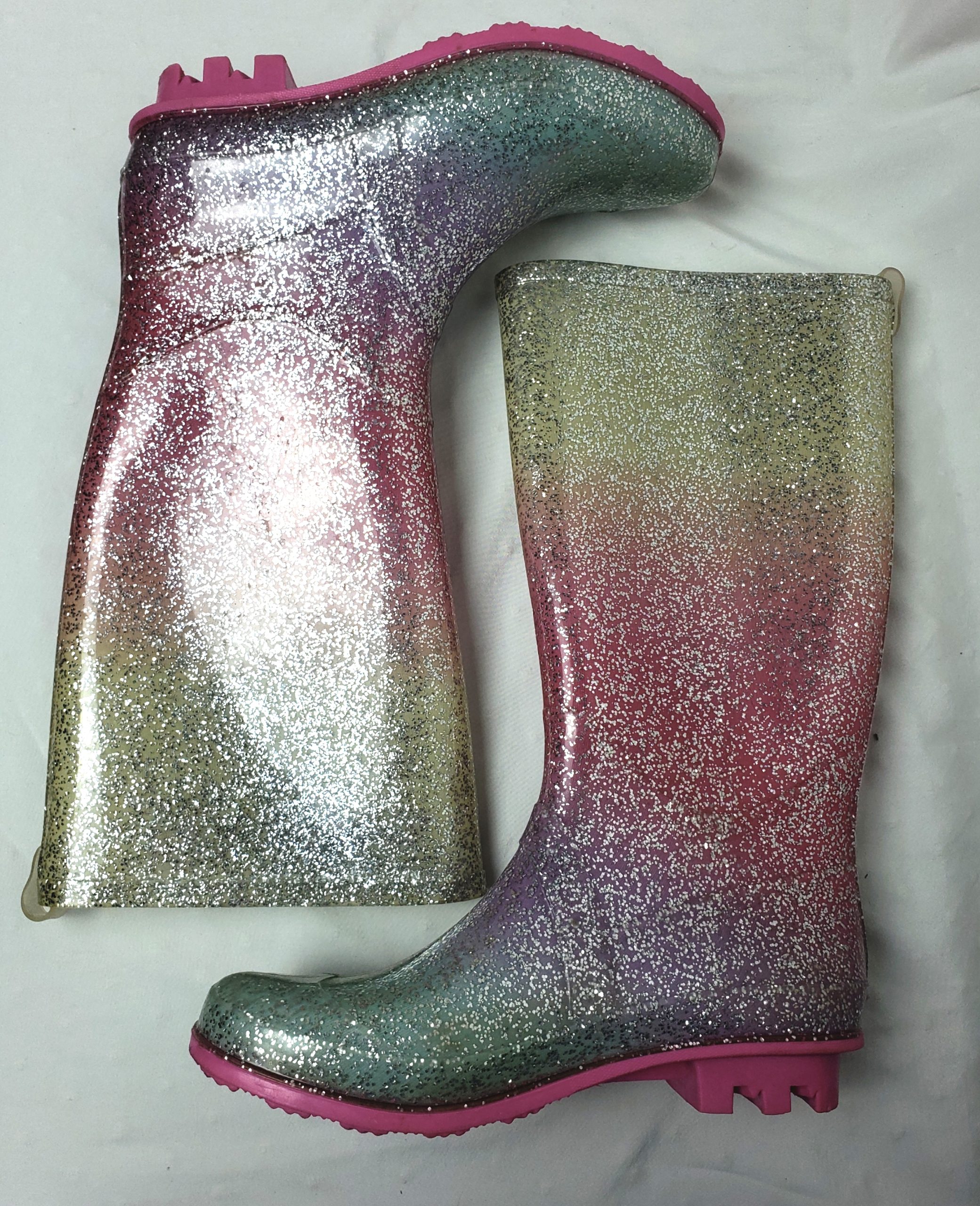 Стильні веселкові гумові чоботи - модний багатокольоровий дизайн з блискітками 35/36 4 Стильні веселкові гумові чоботи - модний багатокольоровий дизайн з блискітками 35/36 - Зображення 4