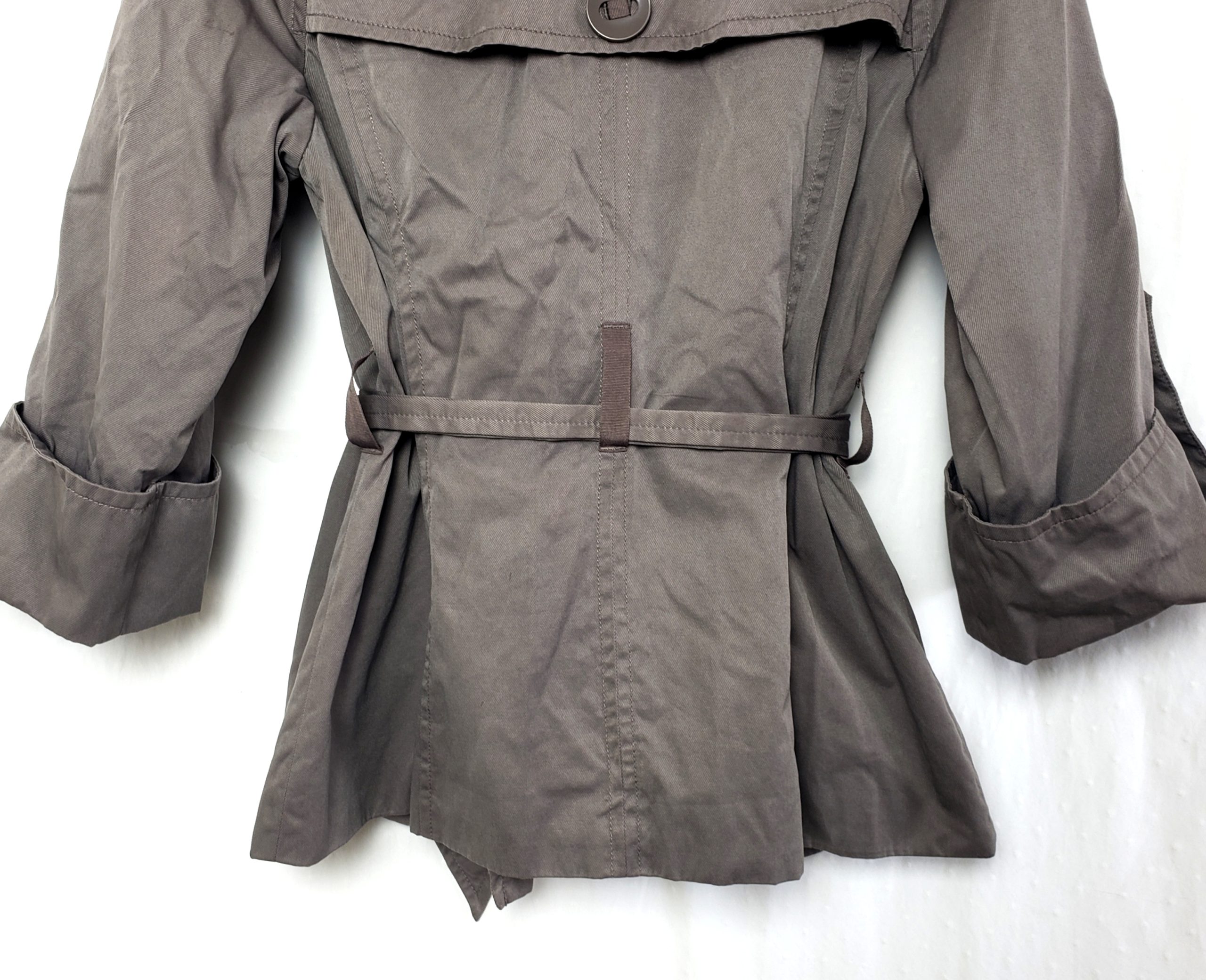 Класичний тренч Betty Jackson Black - стильний плащ для повсякденного носіння та офісу 5 Класичний тренч Betty Jackson Black - стильний плащ для повсякденного носіння та офісу - Зображення 5