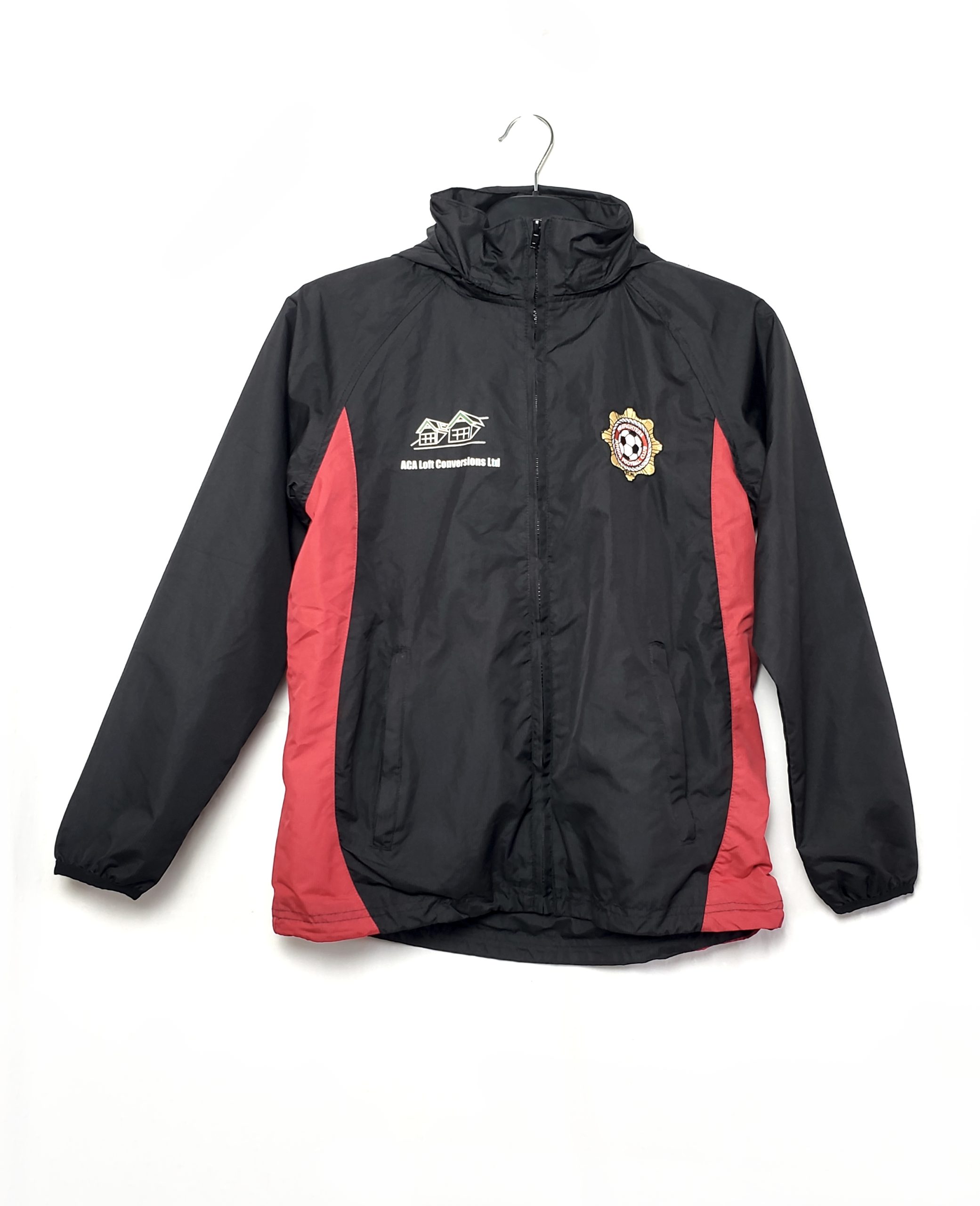 Спортивна куртка чорно-червона для активного відпочинку осінь-зима | Вітровка для бігу та тренувань 1 Спортивна куртка чорно-червона для активного відпочинку осінь-зима | Вітровка для бігу та тренувань