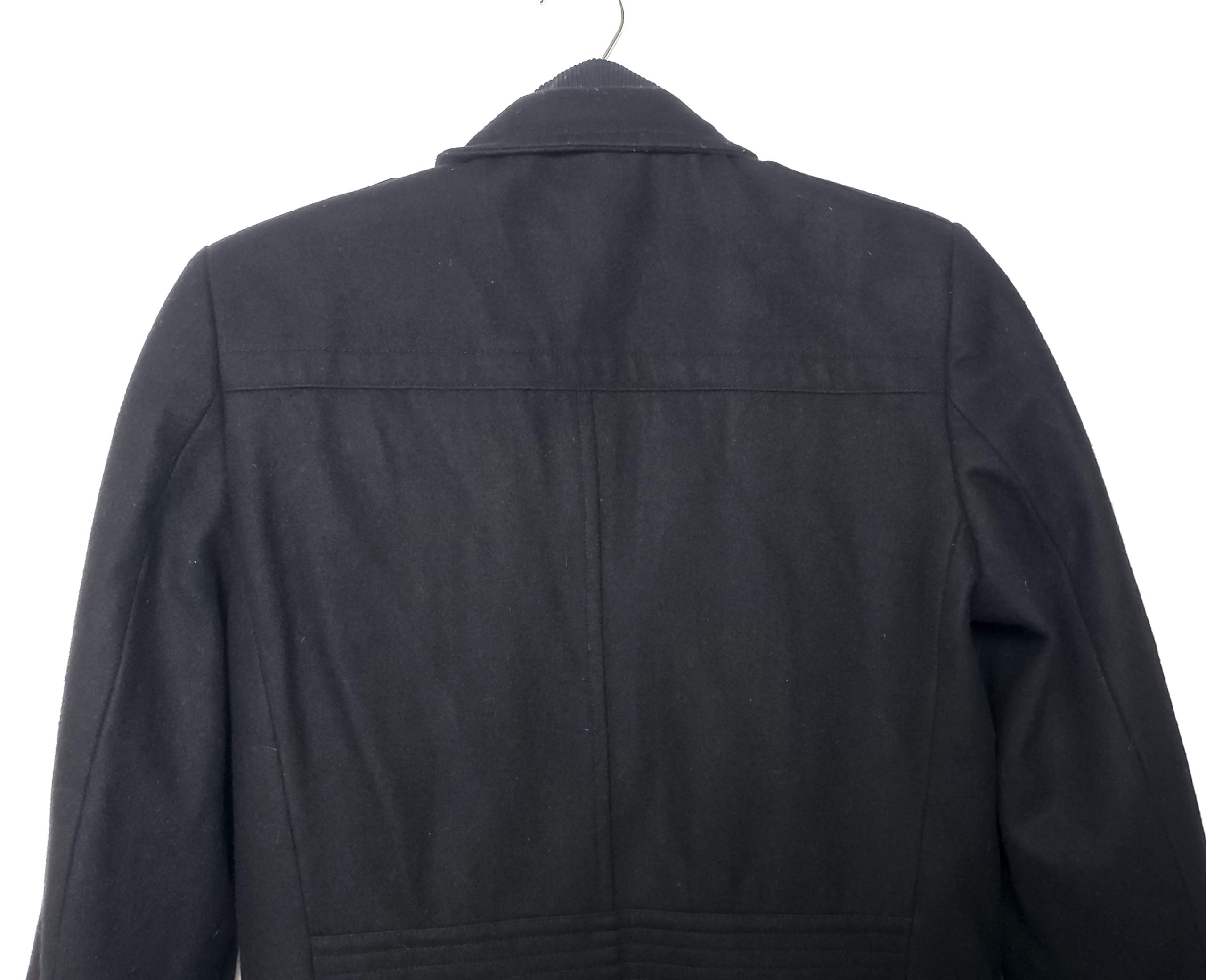 Чорне чоловіче пальто Burton London - стильний верхній одяг для офісу та повсякденного носіння 5 Чорне чоловіче пальто Burton London - стильний верхній одяг для офісу та повсякденного носіння - Зображення 5