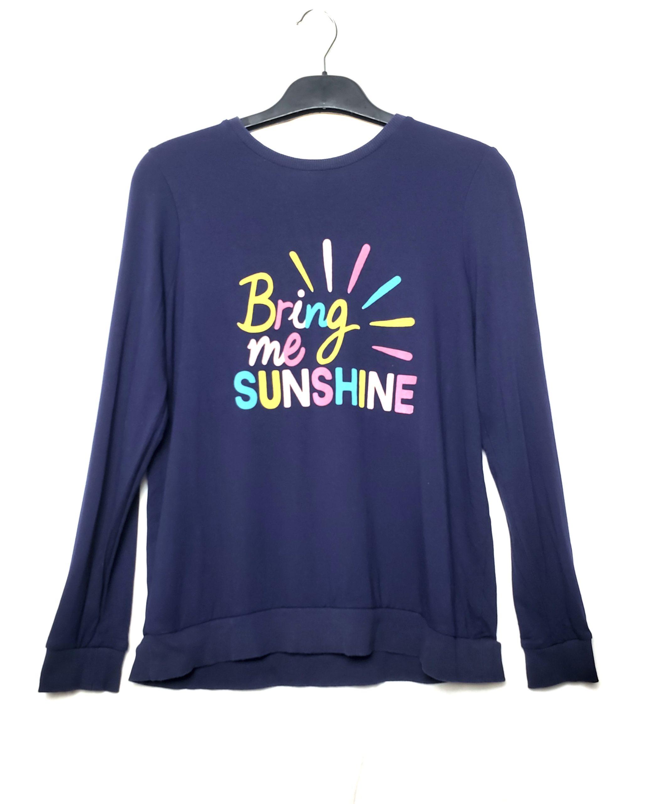 Темно-синій лонгслів з принтом Bring Me Sunshine - повсякденний одяг для активного життя 1 Темно-синій лонгслів з принтом Bring Me Sunshine - повсякденний одяг для активного життя