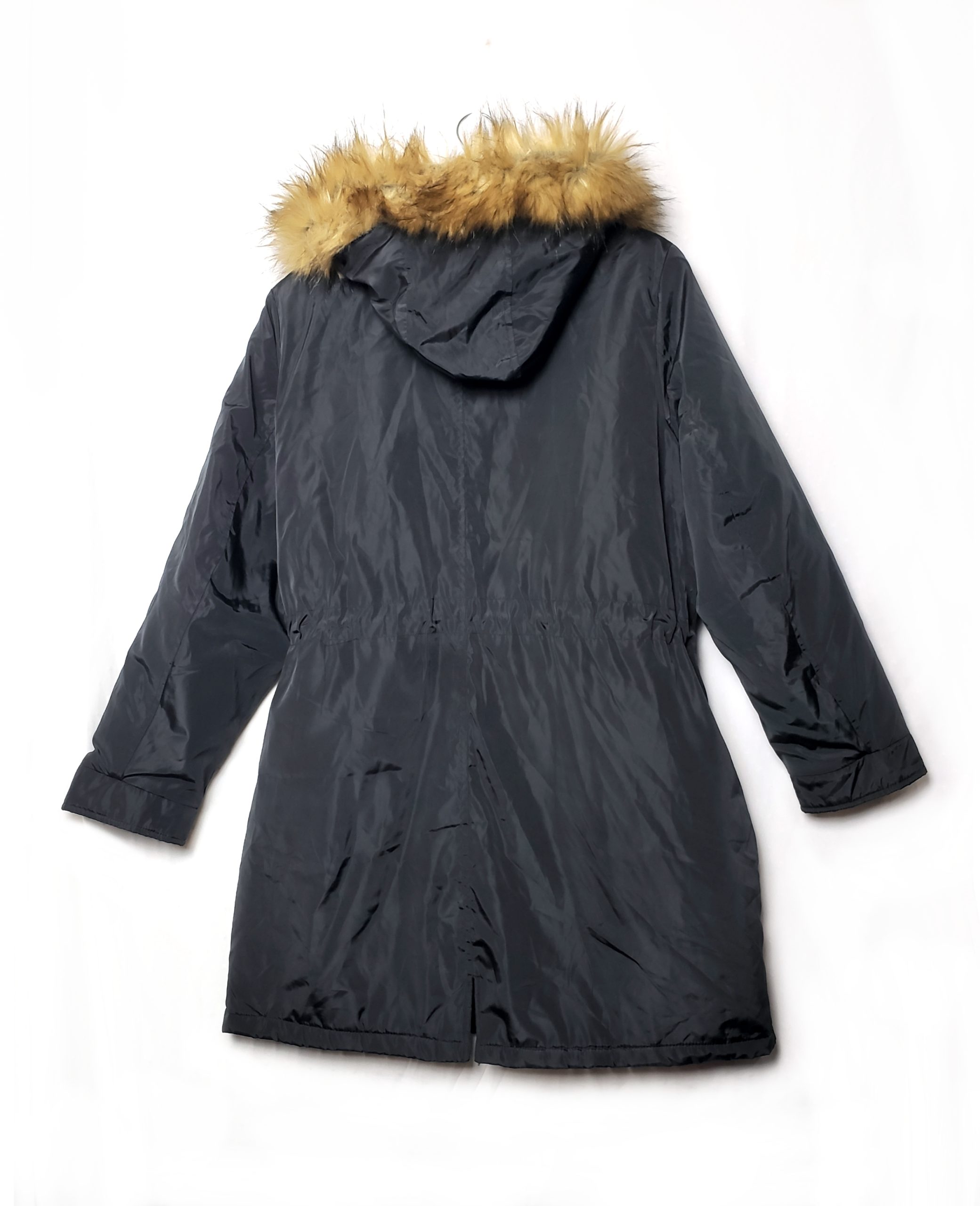 Стильна чорна парка Studio Outerwear - елегантний верхній одяг з хутряним капюшоном 3 Стильна чорна парка Studio Outerwear - елегантний верхній одяг з хутряним капюшоном - Зображення 3