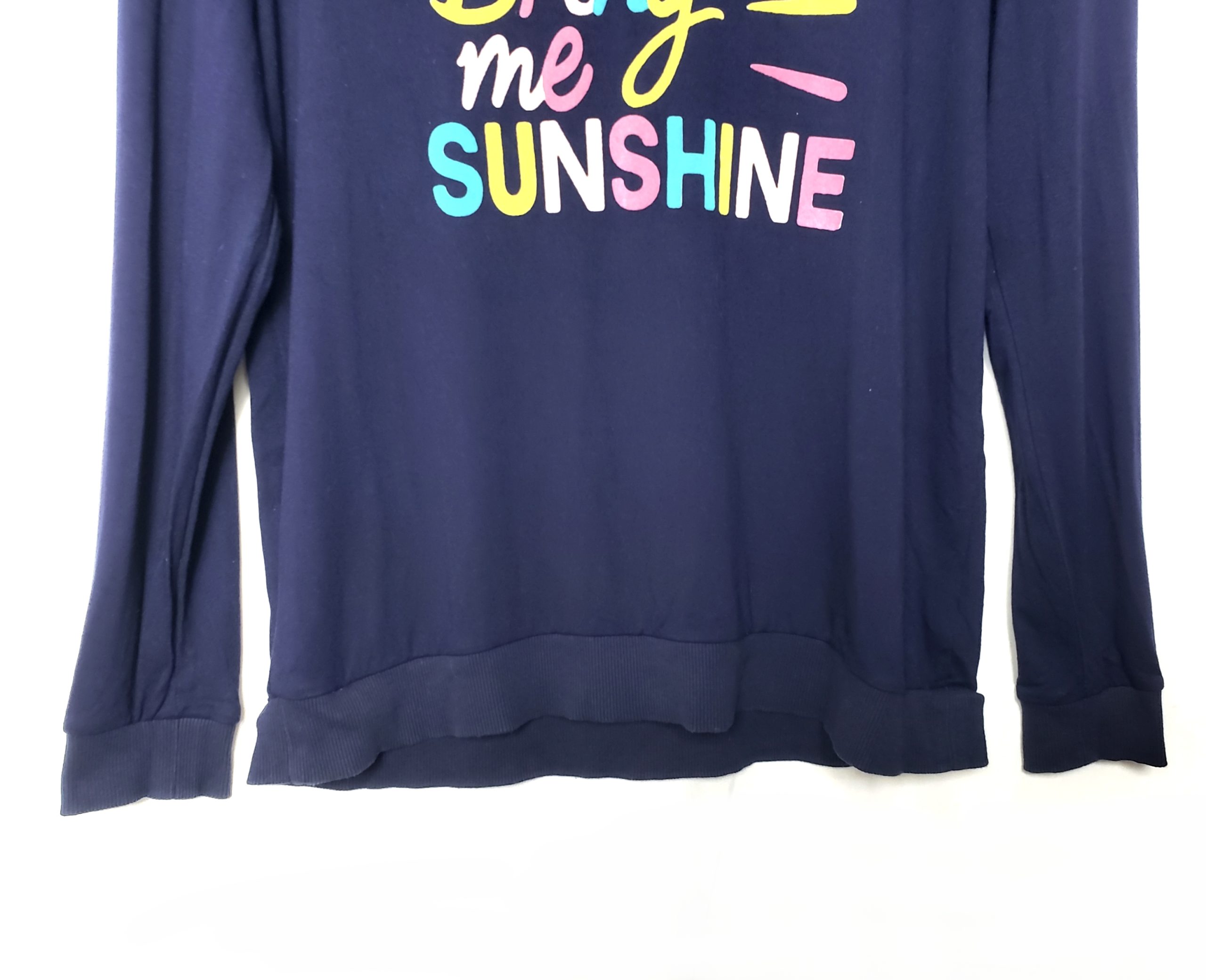 Темно-синій лонгслів з принтом Bring Me Sunshine - повсякденний одяг для активного життя 6 Темно-синій лонгслів з принтом Bring Me Sunshine - повсякденний одяг для активного життя - Зображення 6