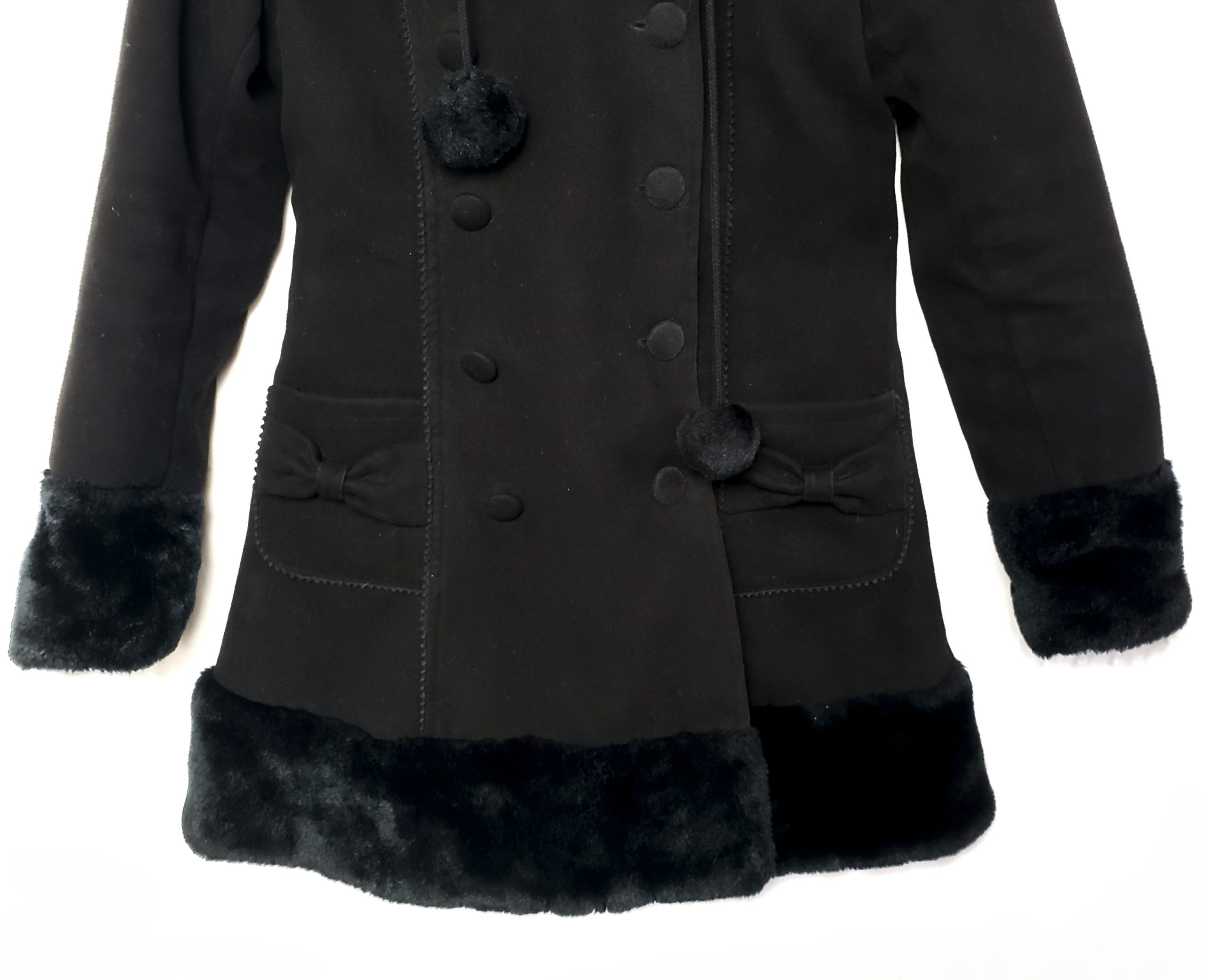 Чорне пальто з капюшоном і хутром Hell Bunny - готичний стиль на осінь зиму 6 Чорне пальто з капюшоном і хутром Hell Bunny - готичний стиль на осінь зиму - Зображення 6