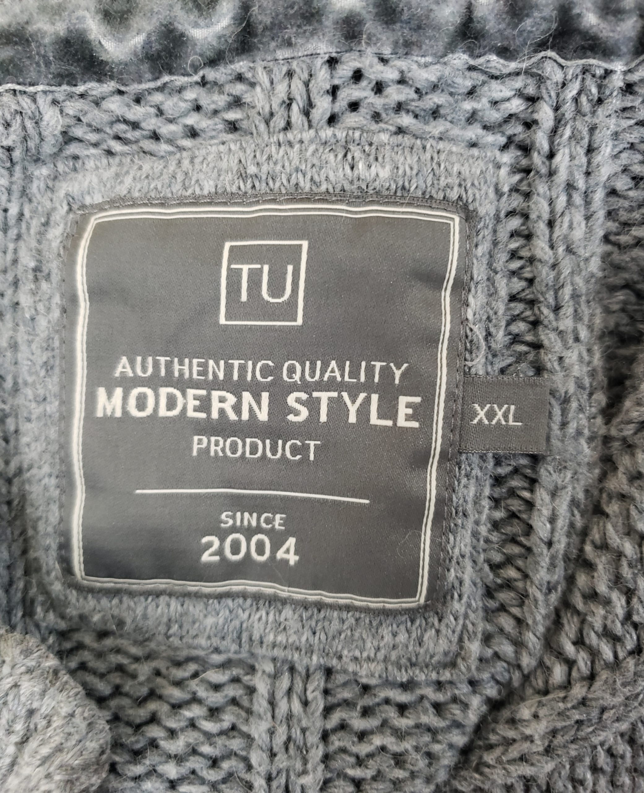 Стильний сірий кардиган з косами - елегантний в'язаний светр для модного образу 7 Стильний сірий кардиган з косами - елегантний в'язаний светр для модного образу - Зображення 7