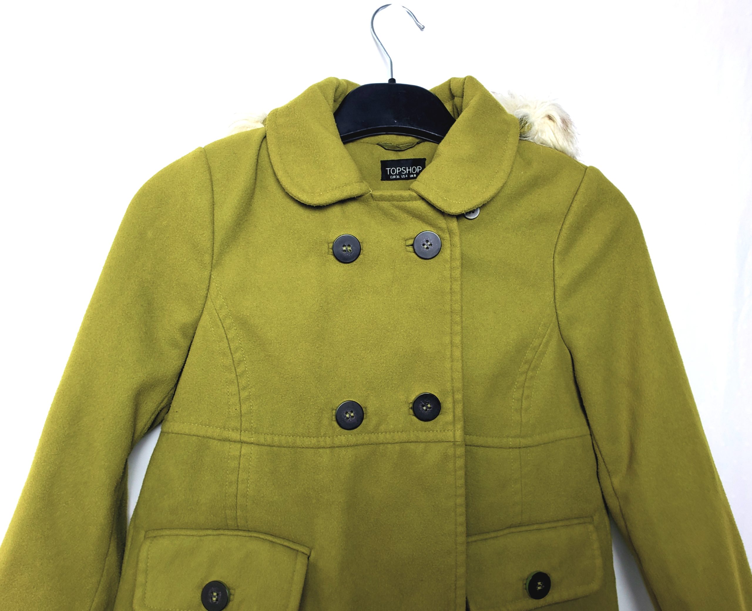 Жіноче пальто Topshop салатового кольору з хутряним коміром - вживаний одяг розмір 36 4 Жіноче пальто Topshop салатового кольору з хутряним коміром - вживаний одяг розмір 36 - Зображення 4