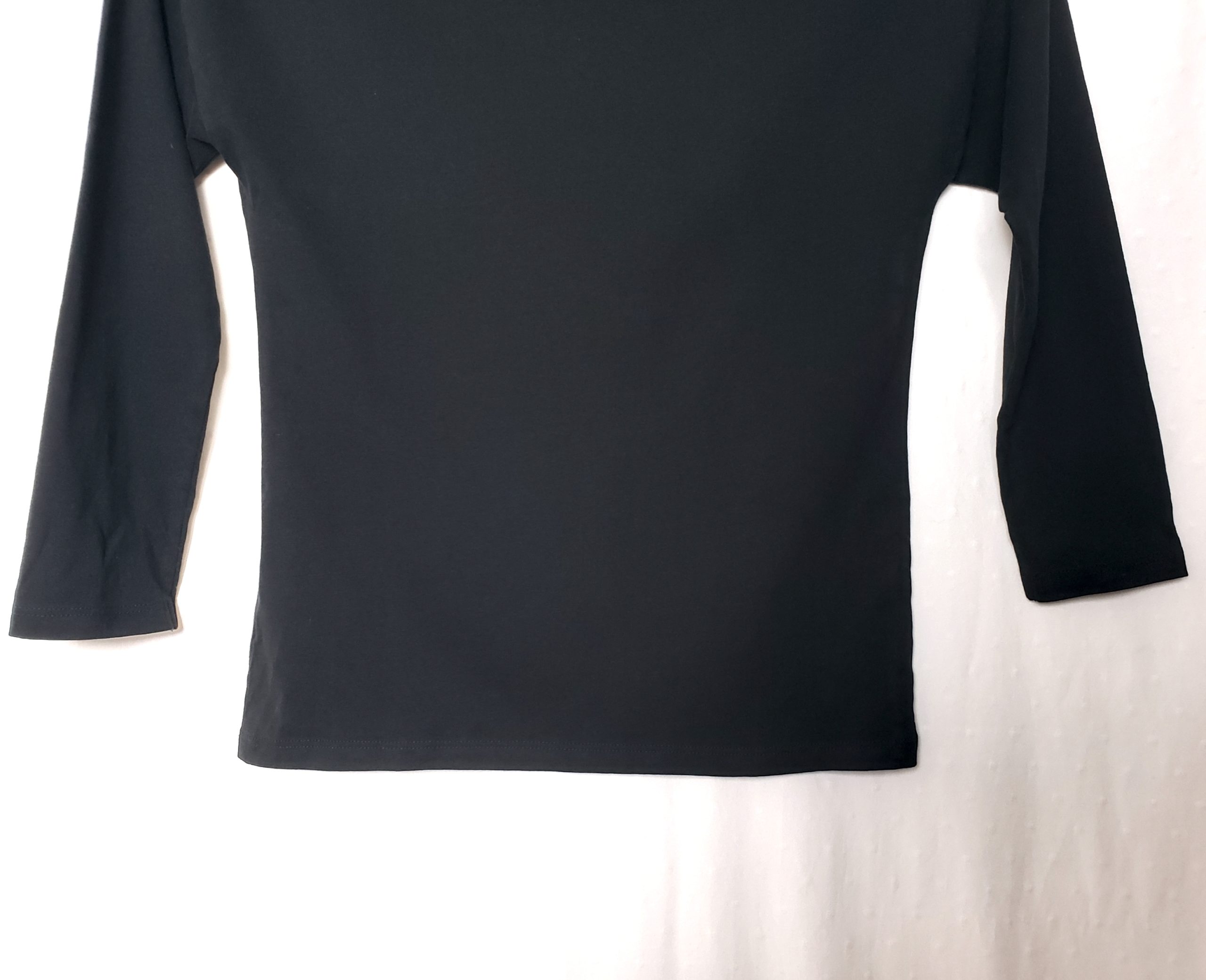 Стильна чорна кофтинка Next з паєтками - модний святковий лонгслів для дівчинки 8 років 6 Стильна чорна кофтинка Next з паєтками - модний святковий лонгслів для дівчинки 8 років - Зображення 6