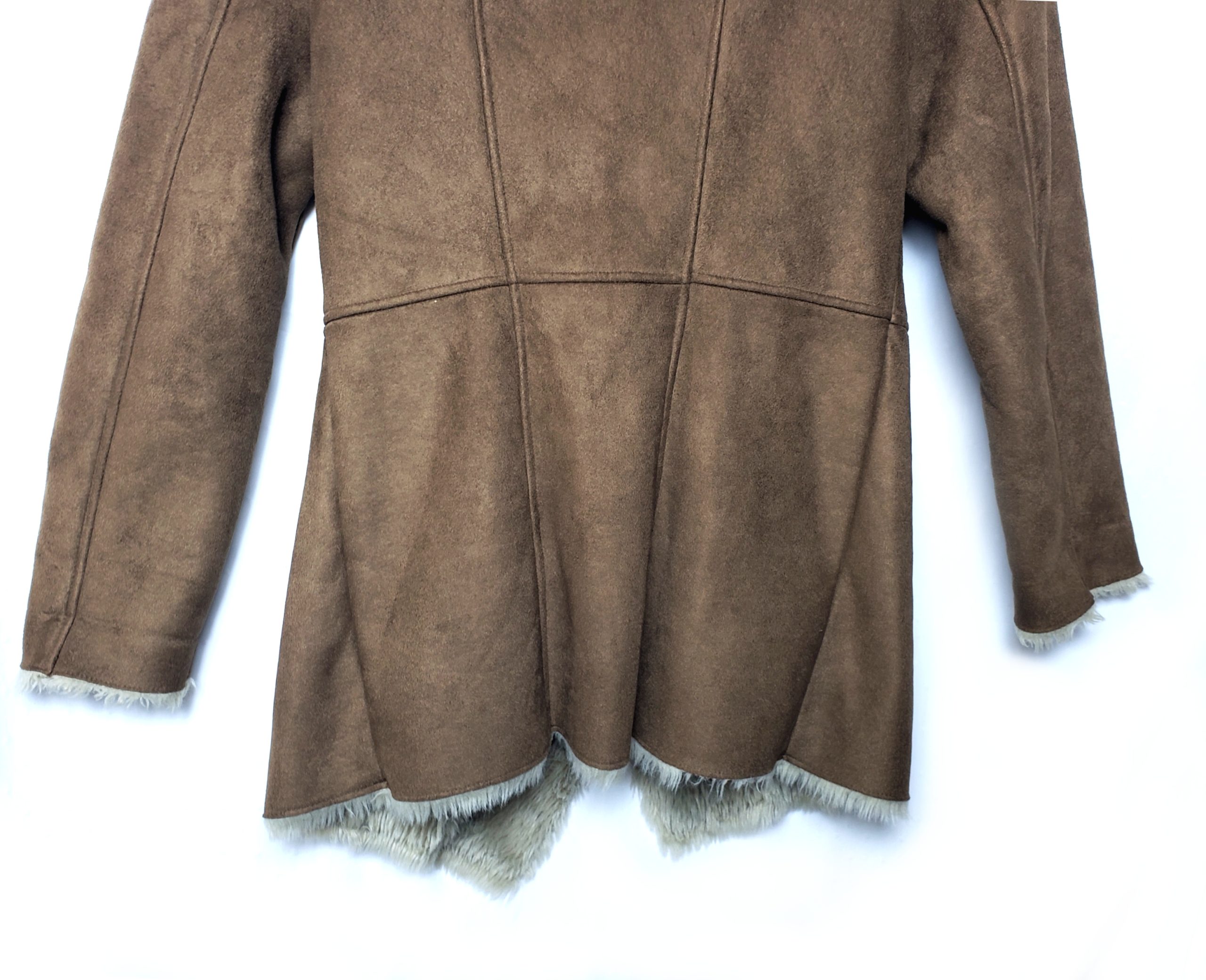 Коричнева куртка з хутряним коміром - стильний верхній одяг для осені та зими 7 Коричнева куртка з хутряним коміром - стильний верхній одяг для осені та зими - Зображення 7