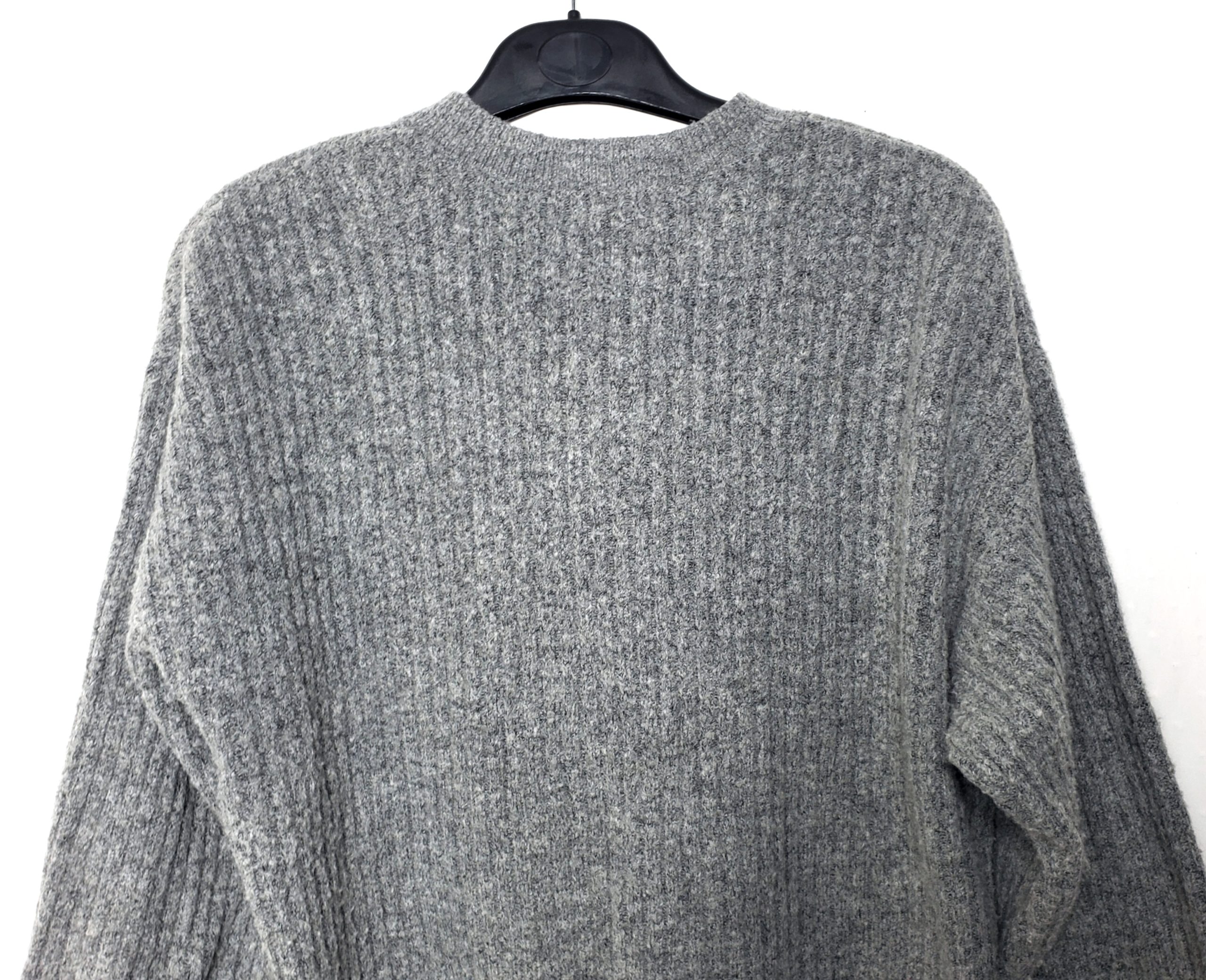 Сірий в'язаний кардиган H&M - ідеальний для офісу та повсякденного стилю 6 Сірий в'язаний кардиган H&M - ідеальний для офісу та повсякденного стилю - Зображення 6