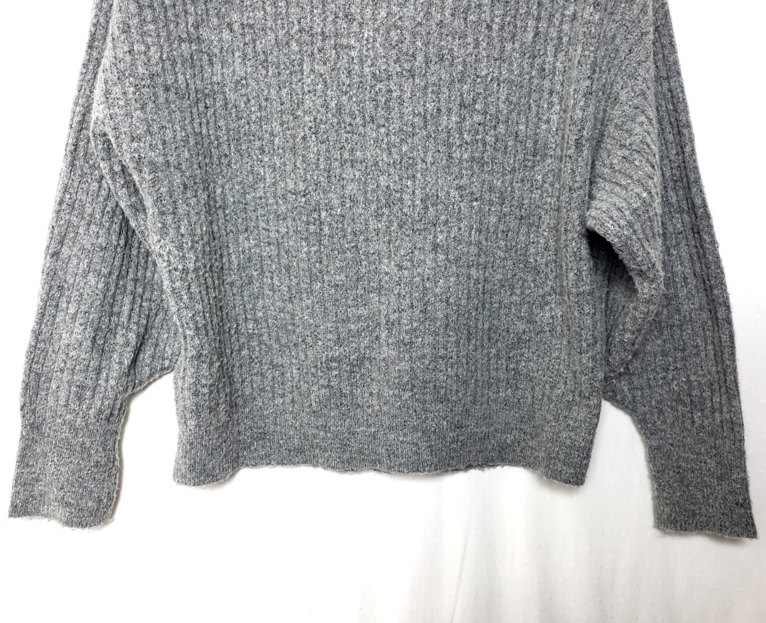 Сірий в'язаний кардиган H&M - ідеальний для офісу та повсякденного стилю 7 Сірий в'язаний кардиган H&M - ідеальний для офісу та повсякденного стилю - Зображення 7
