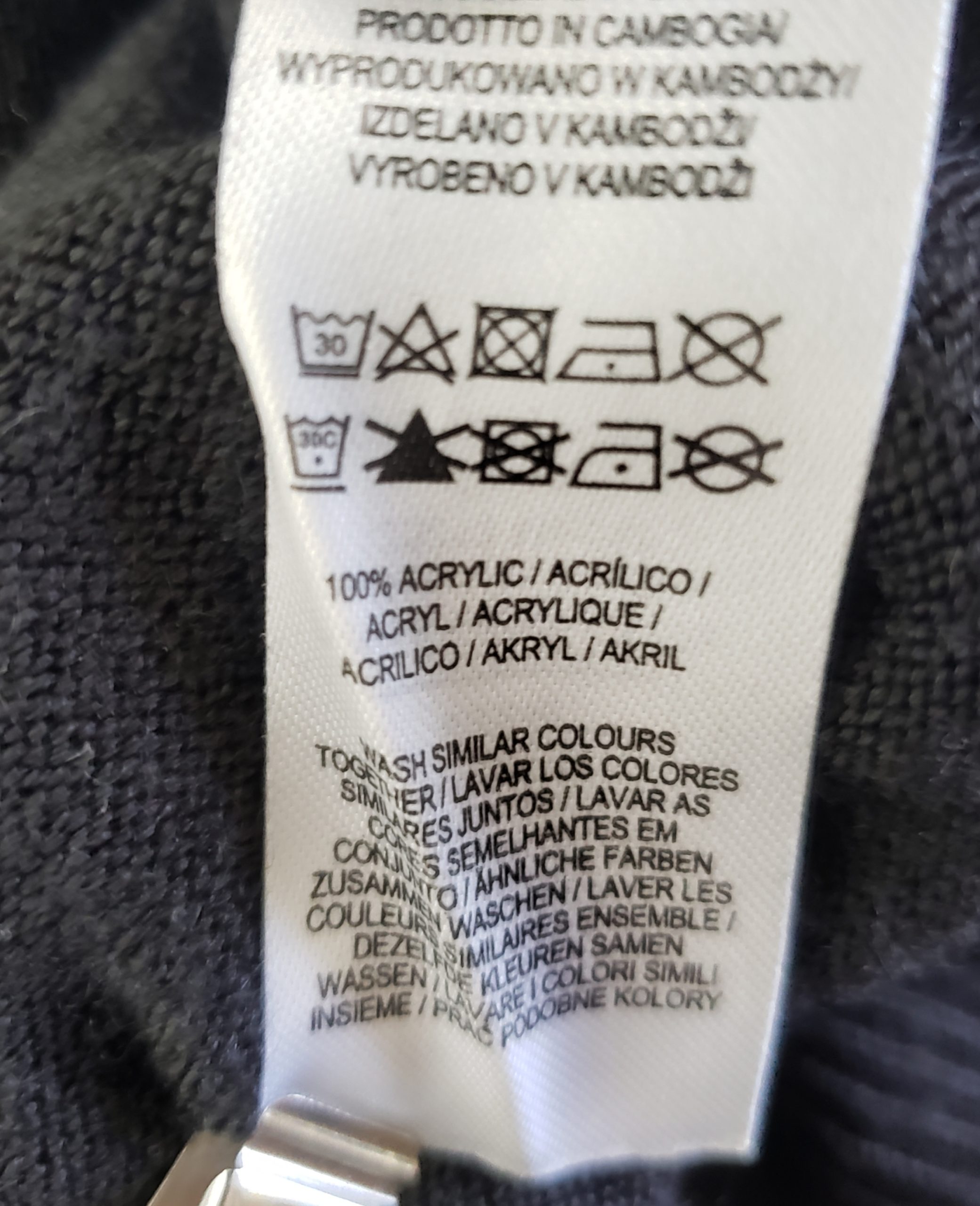 Чорний светр Primark з акрилу - класичний пуловер з довгим рукавом L розмір 6 Чорний светр Primark з акрилу - класичний пуловер з довгим рукавом L розмір - Зображення 6