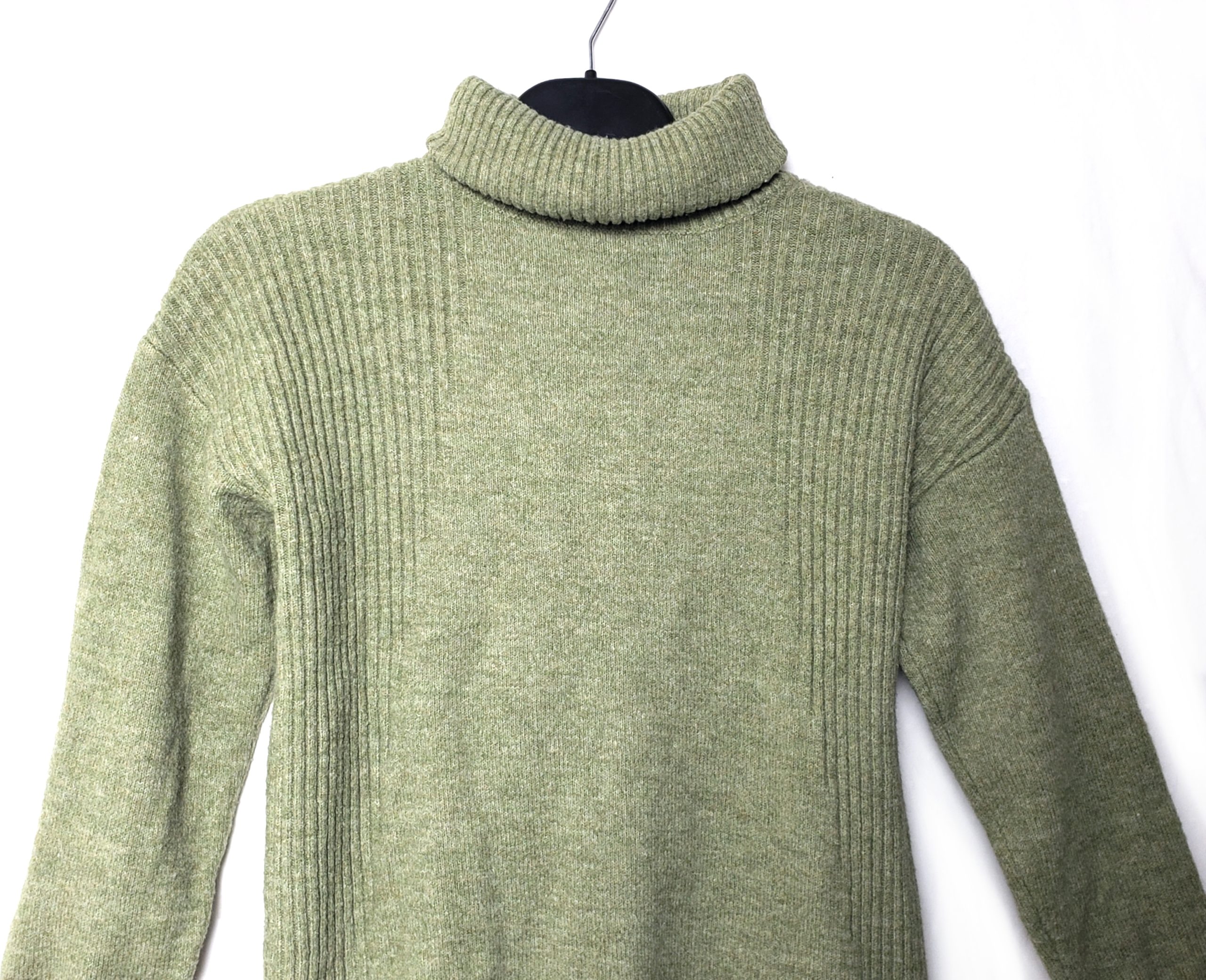 Стильний зелений светр з високим коміром - елегантний трендовий в'язаний топ у ідеальному стані 3 Стильний зелений светр з високим коміром - елегантний трендовий в'язаний топ у ідеальному стані - Зображення 3