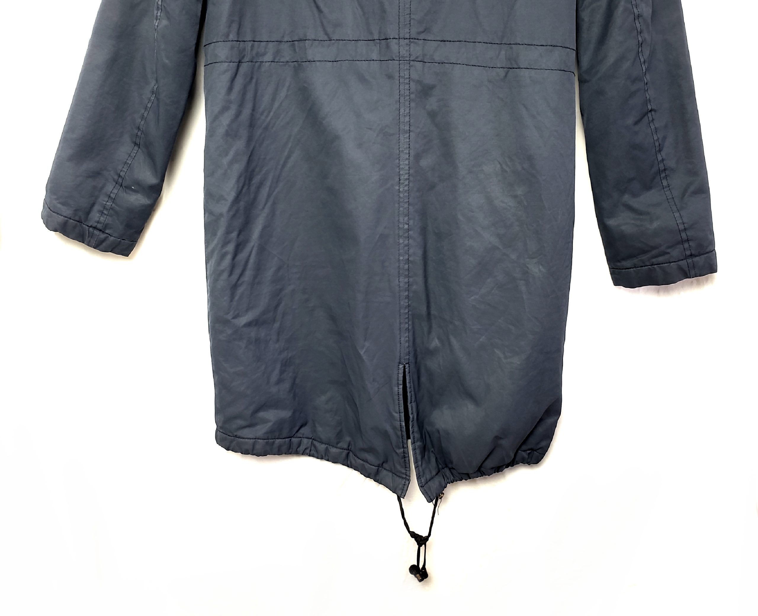 Темно-синя парка H&M - стильна куртка для осені та весни, вживаний одяг для повсякденного стилю 7 Темно-синя парка H&M - стильна куртка для осені та весни, вживаний одяг для повсякденного стилю - Зображення 7