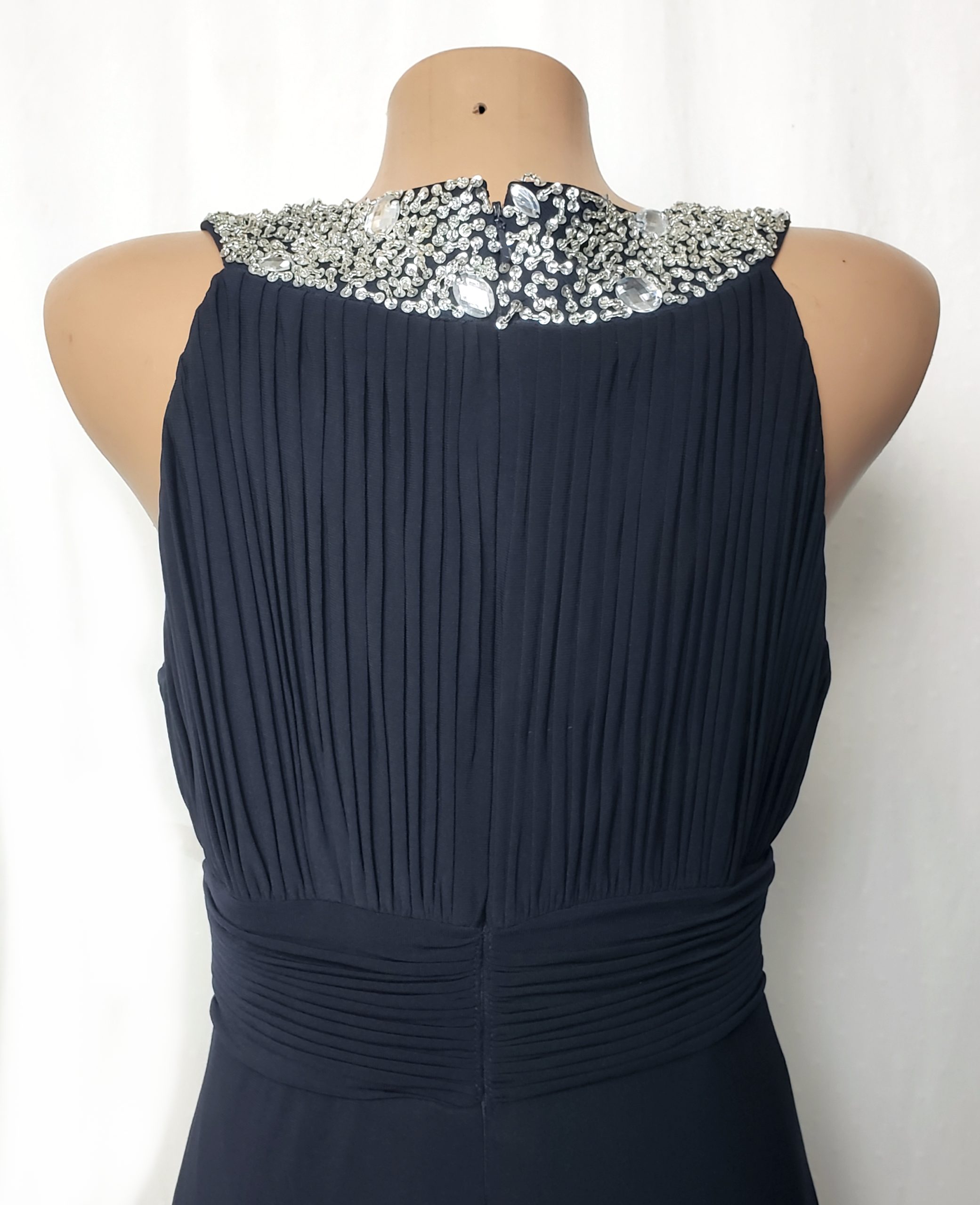 Елегантна темно-синя вечірня сукня JS Boutique з декором - ідеальний стан 5 Елегантна темно-синя вечірня сукня JS Boutique з декором - ідеальний стан - Зображення 5