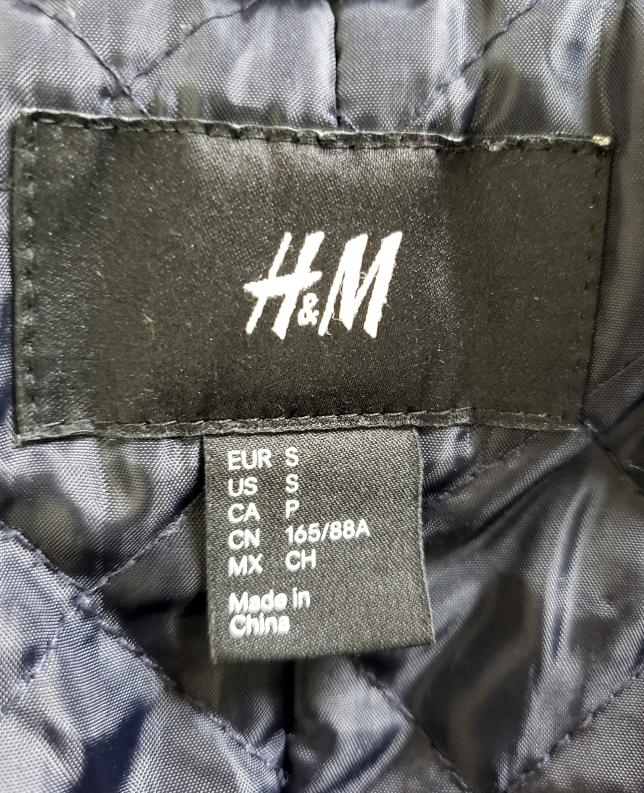 Темно-синя парка H&M - стильна куртка для осені та весни, вживаний одяг для повсякденного стилю 8 Темно-синя парка H&M - стильна куртка для осені та весни, вживаний одяг для повсякденного стилю - Зображення 8
