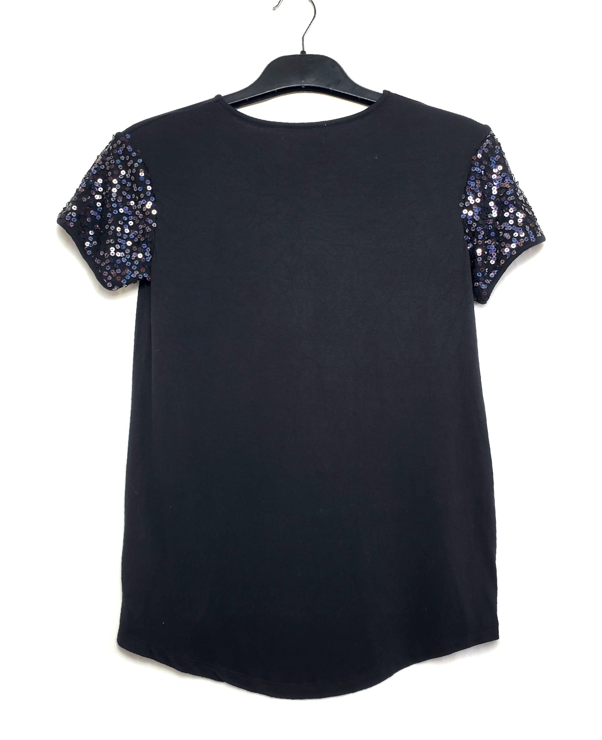 Стильна чорна футболка M&S з паєтками та вишивкою Glitter для дівчинки 11-12 років - модний тренд 2 Стильна чорна футболка M&S з паєтками та вишивкою Glitter для дівчинки 11-12 років - модний тренд - Зображення 2