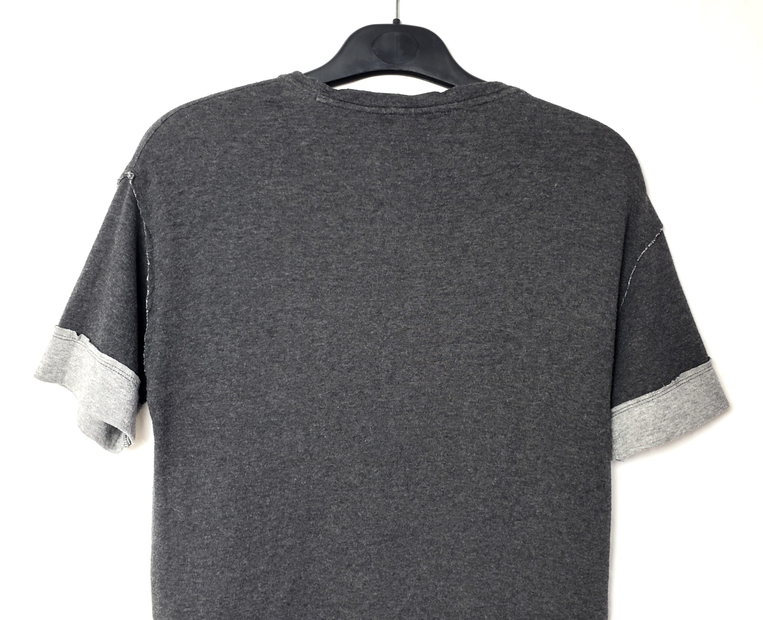 Жіноча футболка Zara Home сіра з коротким рукавом - вживаний одяг в ідеальному стані 4 Жіноча футболка Zara Home сіра з коротким рукавом - вживаний одяг в ідеальному стані - Зображення 4