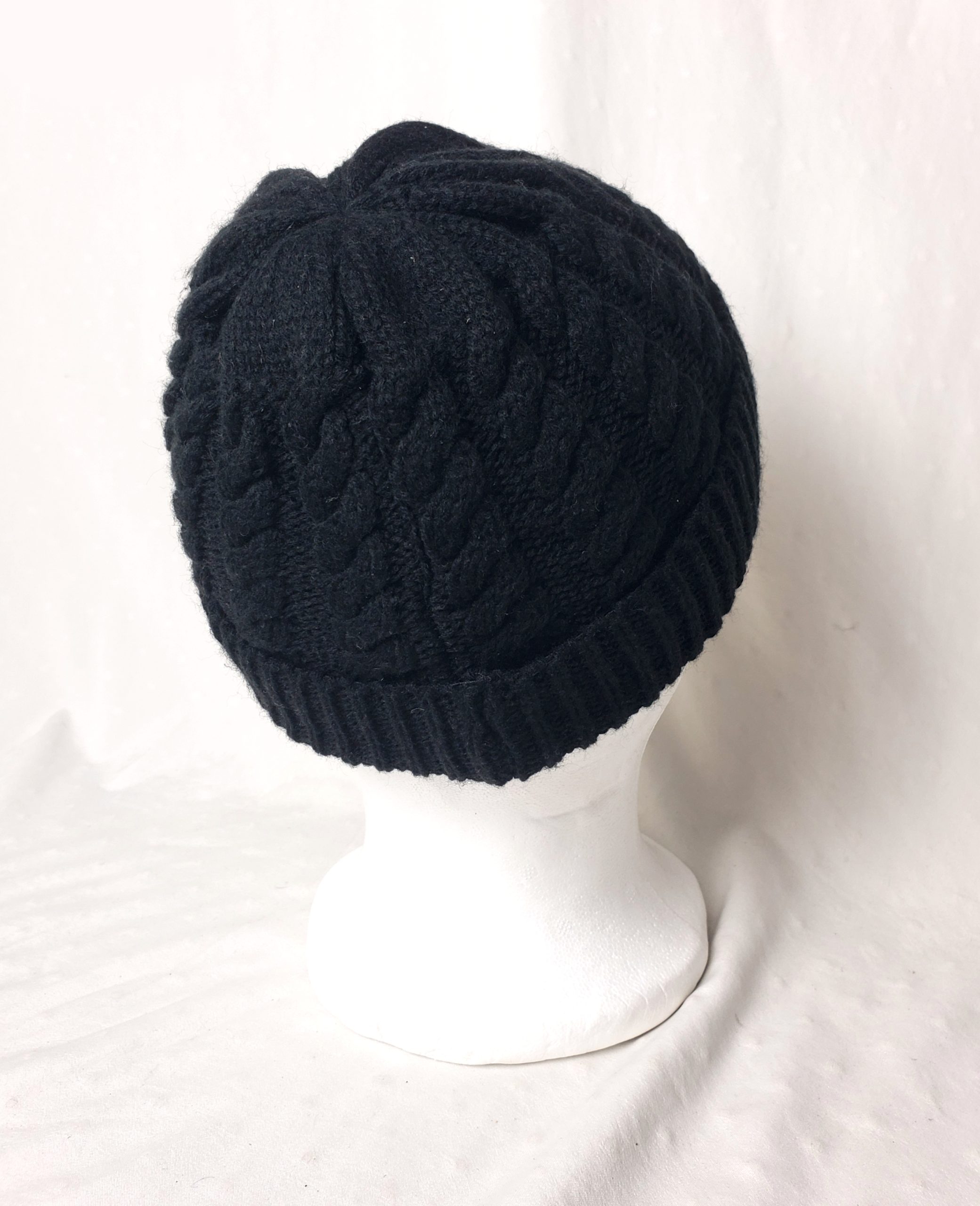 Стильна чорна в'язана шапка для дітей 0-4 роки - елегантний акриловий аксесуар ідеального стану 4 Стильна чорна в'язана шапка для дітей 0-4 роки - елегантний акриловий аксесуар ідеального стану - Зображення 4
