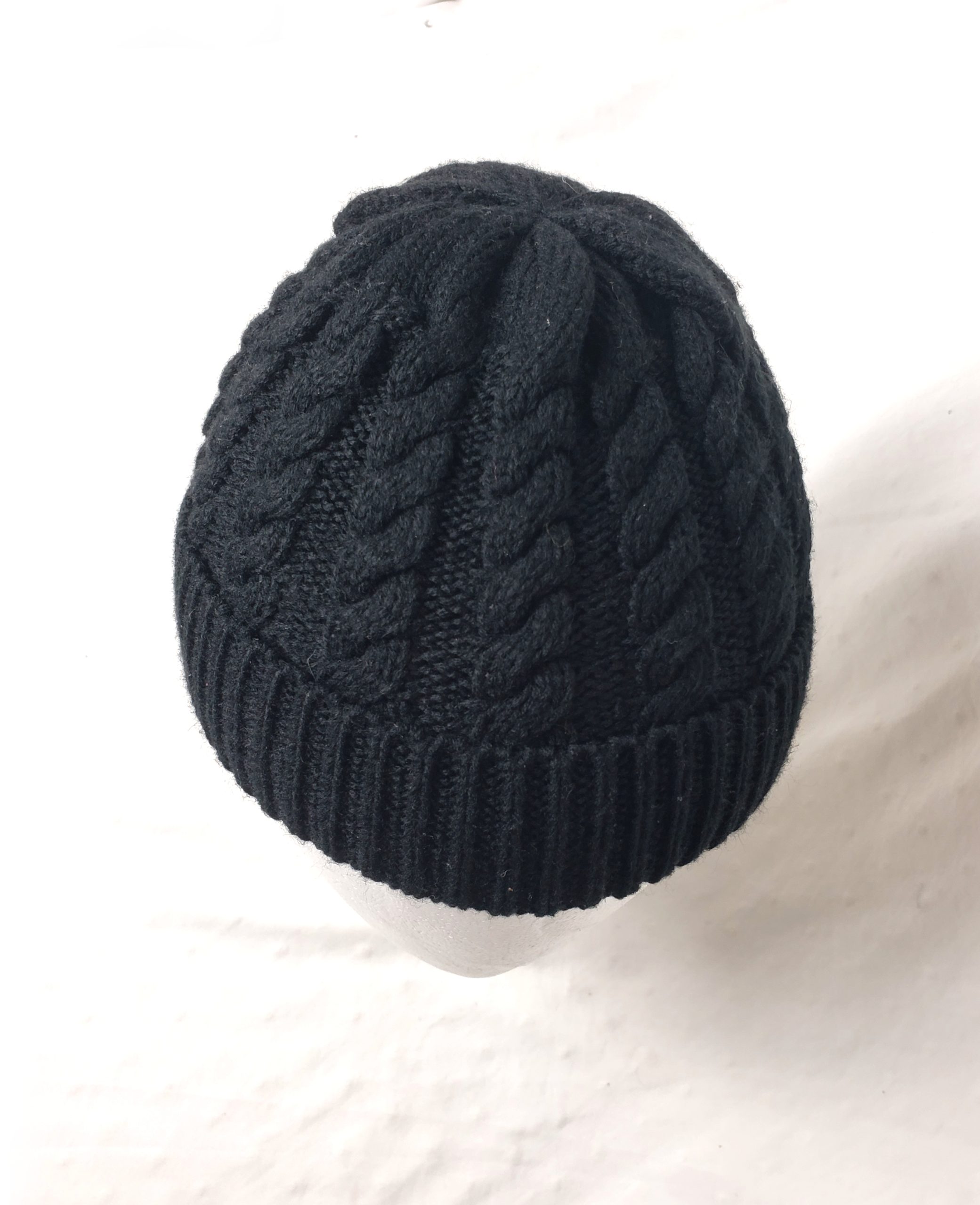 Стильна чорна в'язана шапка для дітей 0-4 роки - елегантний акриловий аксесуар ідеального стану 5 Стильна чорна в'язана шапка для дітей 0-4 роки - елегантний акриловий аксесуар ідеального стану - Зображення 5