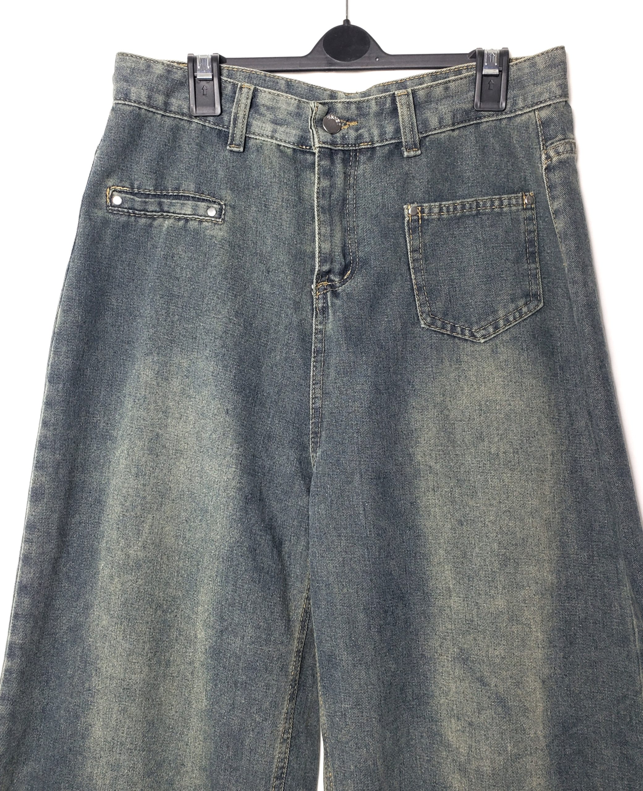 Широкі джинси кюлоти з бахромою - стильні джинси для повсякденного носіння та модних образів 2 Широкі джинси кюлоти з бахромою - стильні джинси для повсякденного носіння та модних образів - Зображення 2