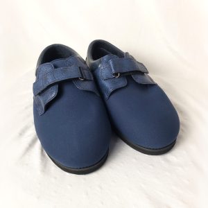 Синє ортопедичне взуття для щоденного комфорту - всесезонна модель з текстилю та гуми