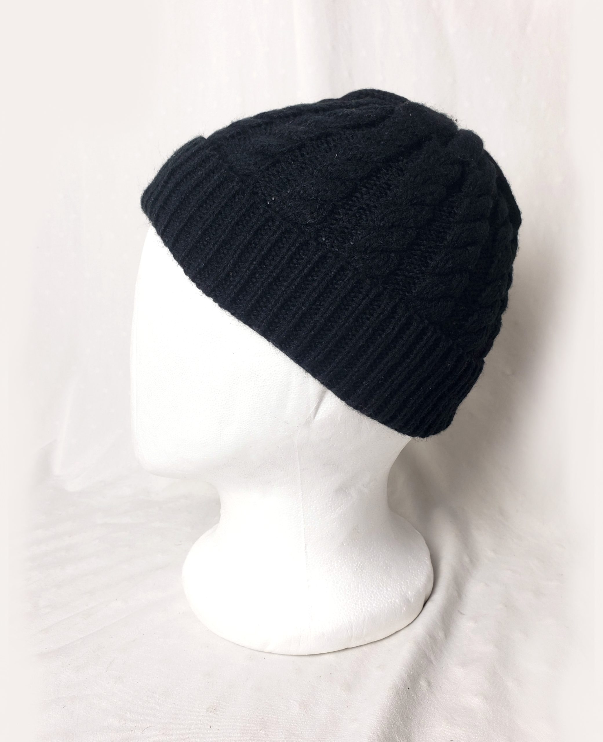 Стильна чорна в'язана шапка для дітей 0-4 роки - елегантний акриловий аксесуар ідеального стану 3 Стильна чорна в'язана шапка для дітей 0-4 роки - елегантний акриловий аксесуар ідеального стану - Зображення 3