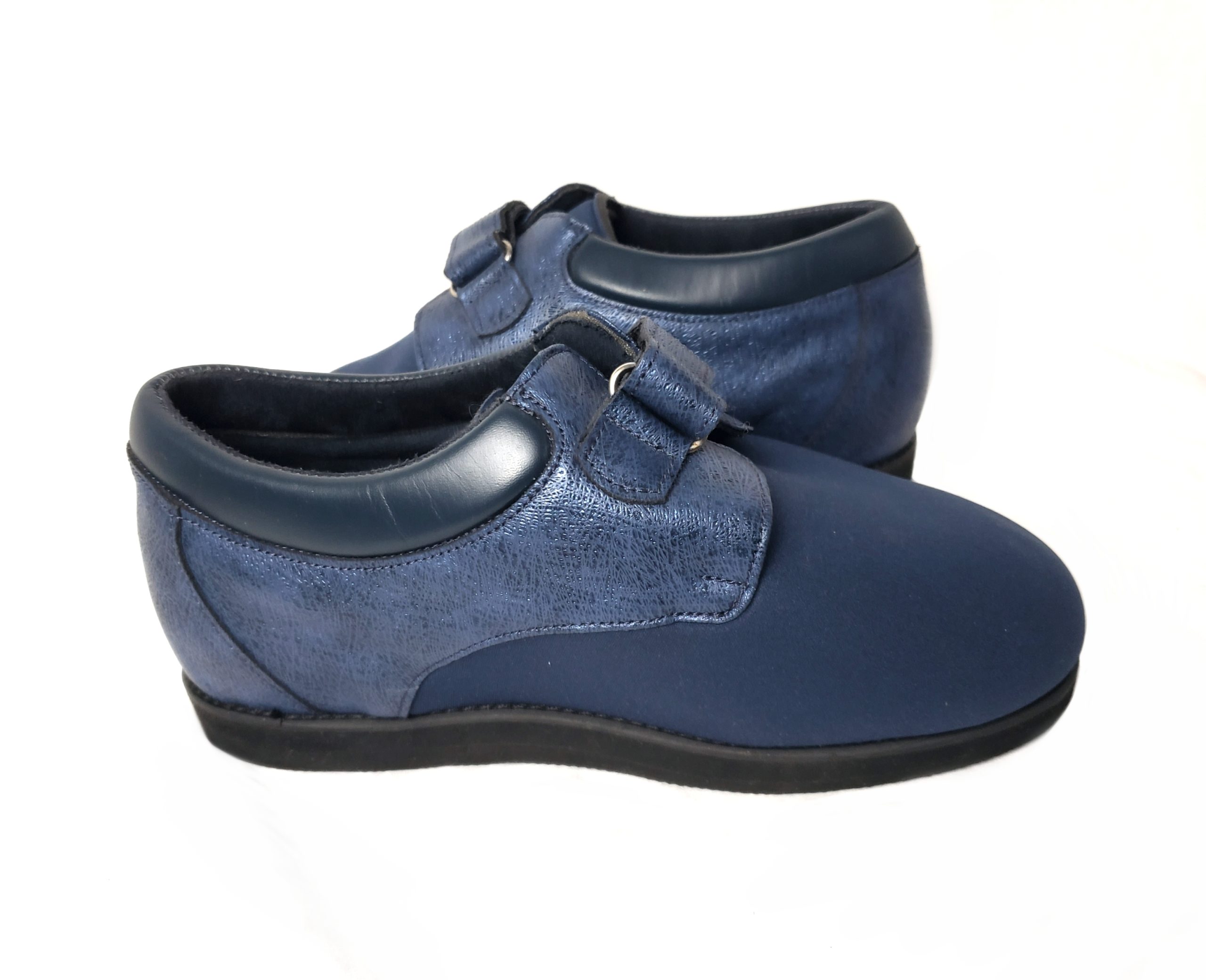 Синє ортопедичне взуття для щоденного комфорту - всесезонна модель з текстилю та гуми 5 Синє ортопедичне взуття для щоденного комфорту - всесезонна модель з текстилю та гуми - Зображення 5