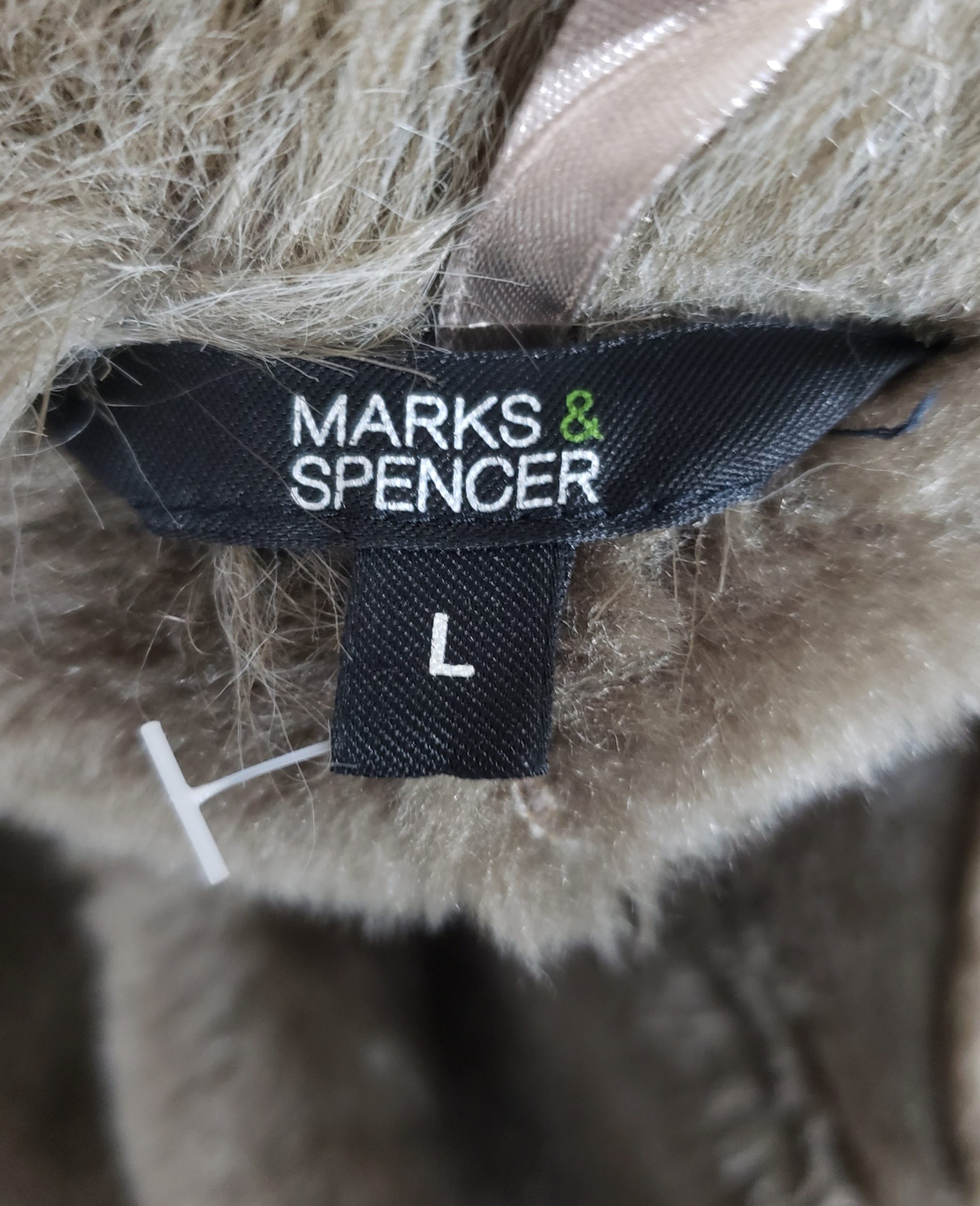 Зимове пальто Marks & Spencer з хутряним коміром - елегантний верхній одяг для холодної погоди 6 Зимове пальто Marks & Spencer з хутряним коміром - елегантний верхній одяг для холодної погоди - Зображення 6