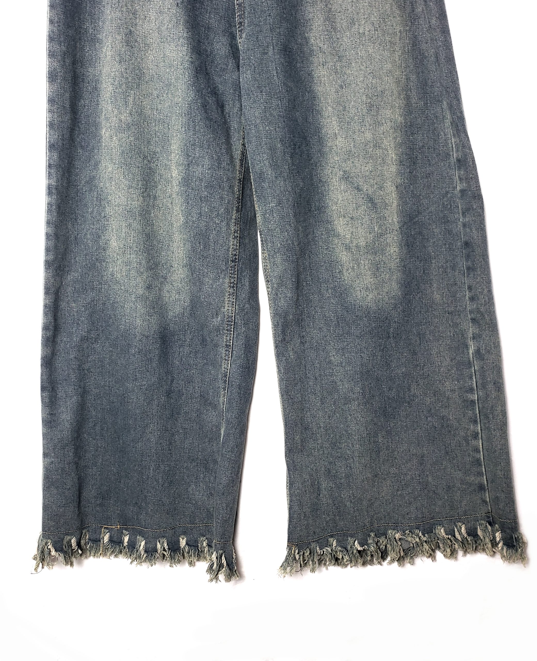 Широкі джинси кюлоти з бахромою - стильні джинси для повсякденного носіння та модних образів 4 Широкі джинси кюлоти з бахромою - стильні джинси для повсякденного носіння та модних образів - Зображення 4