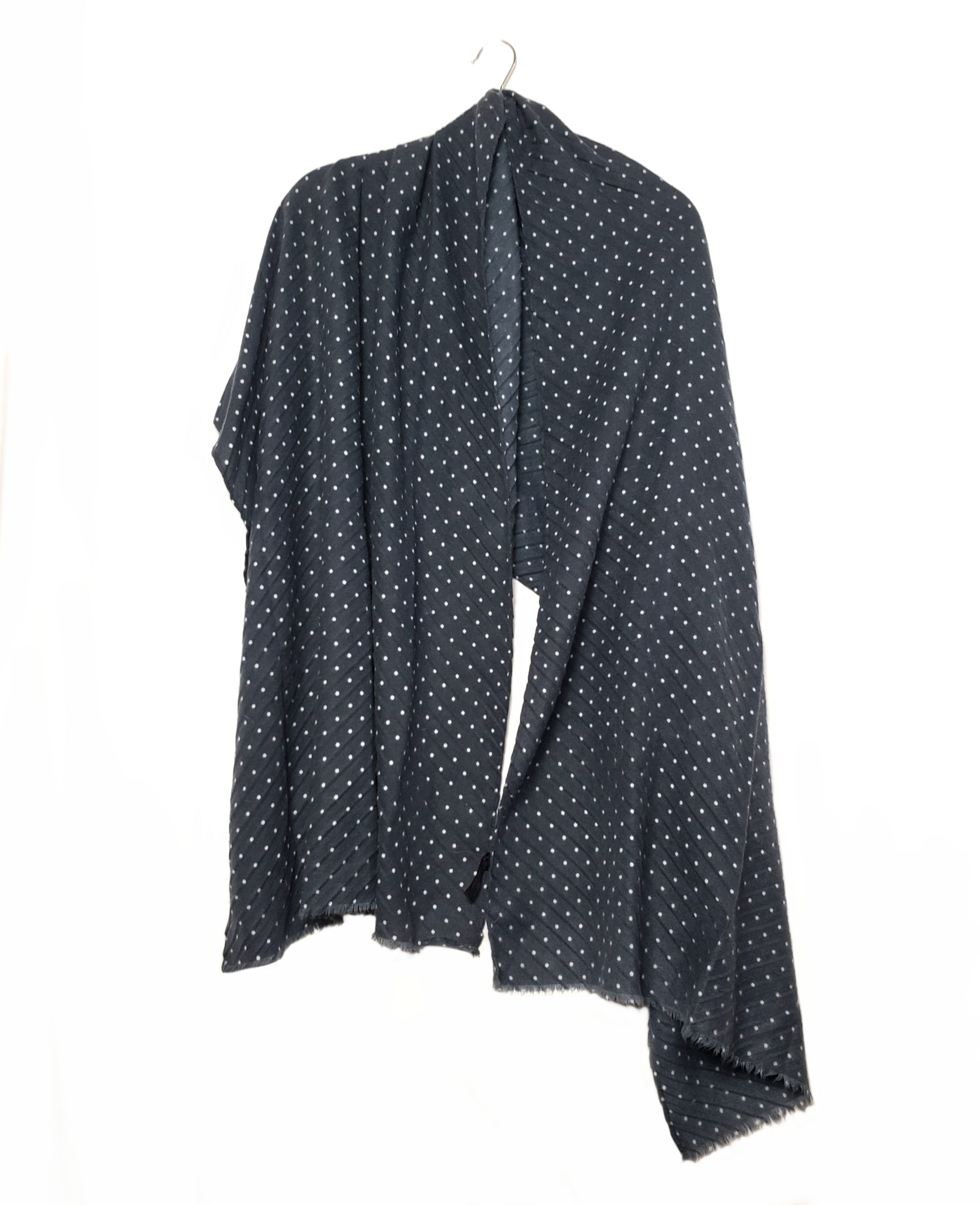 Стильний шарф в горошок Primark - ідеальний аксесуар для повсякденного стилю та особливих випадків 1 Стильний шарф в горошок Primark - ідеальний аксесуар для повсякденного стилю та особливих випадків