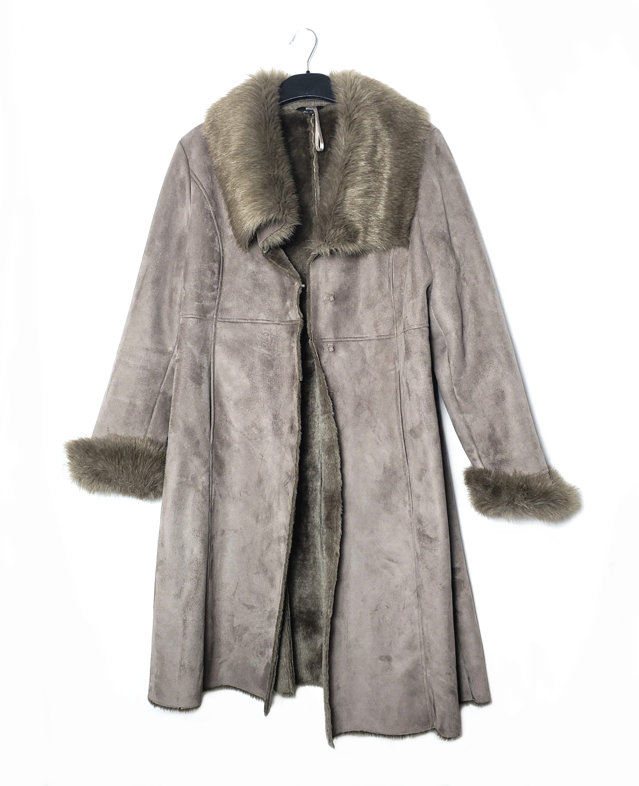 Зимове пальто Marks & Spencer з хутряним коміром - елегантний верхній одяг для холодної погоди 1 Зимове пальто Marks & Spencer з хутряним коміром - елегантний верхній одяг для холодної погоди