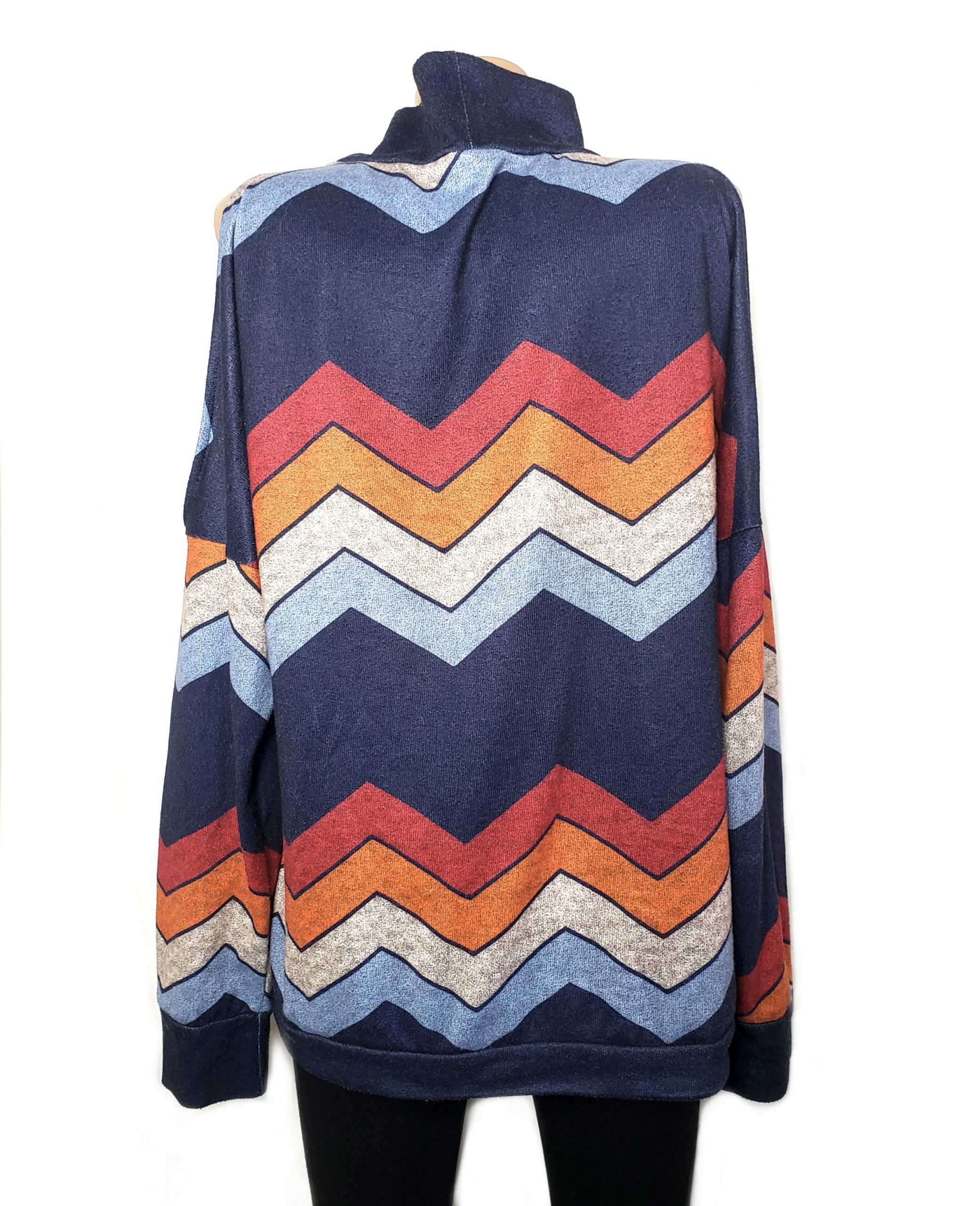 Стильний гольф з принтом зигзаг - ідеальний для осінньо-зимового сезону та повсякденного носіння 2 Стильний гольф з принтом зигзаг - ідеальний для осінньо-зимового сезону та повсякденного носіння - Зображення 2