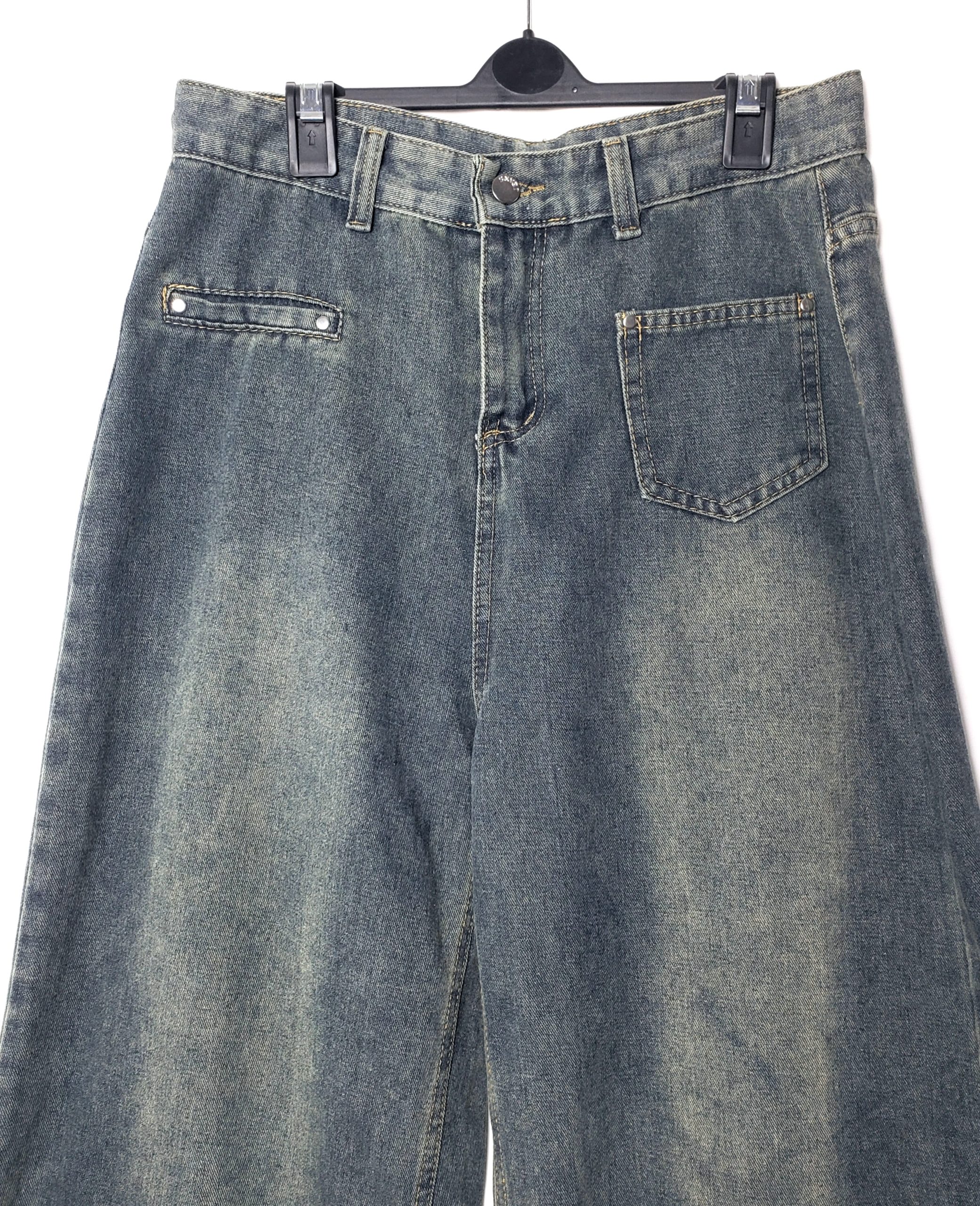 Широкі джинси кюлоти з бахромою - стильні джинси для повсякденного носіння та модних образів 3 Широкі джинси кюлоти з бахромою - стильні джинси для повсякденного носіння та модних образів - Зображення 3