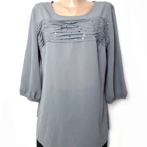 Сіра блузка з декоративними елементами